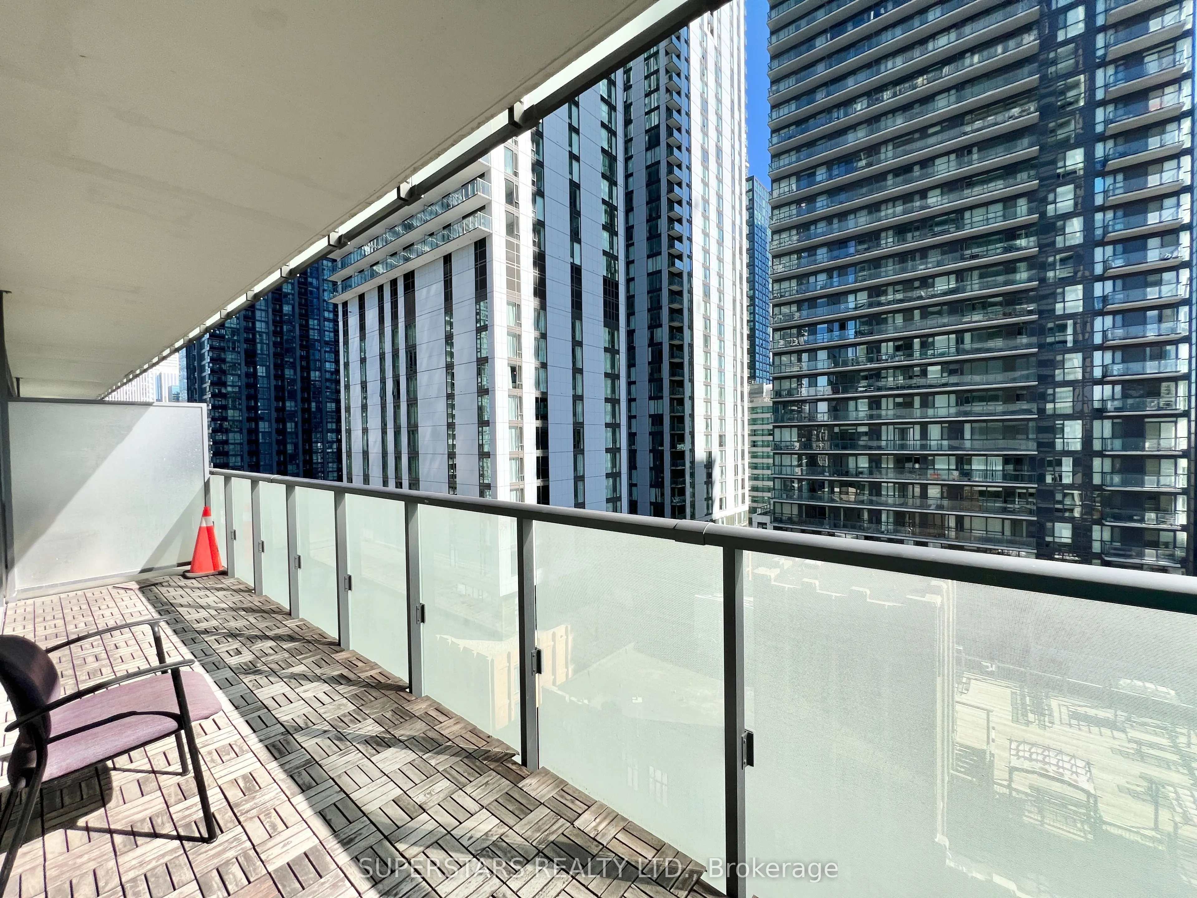 101 Peter Street, #1808