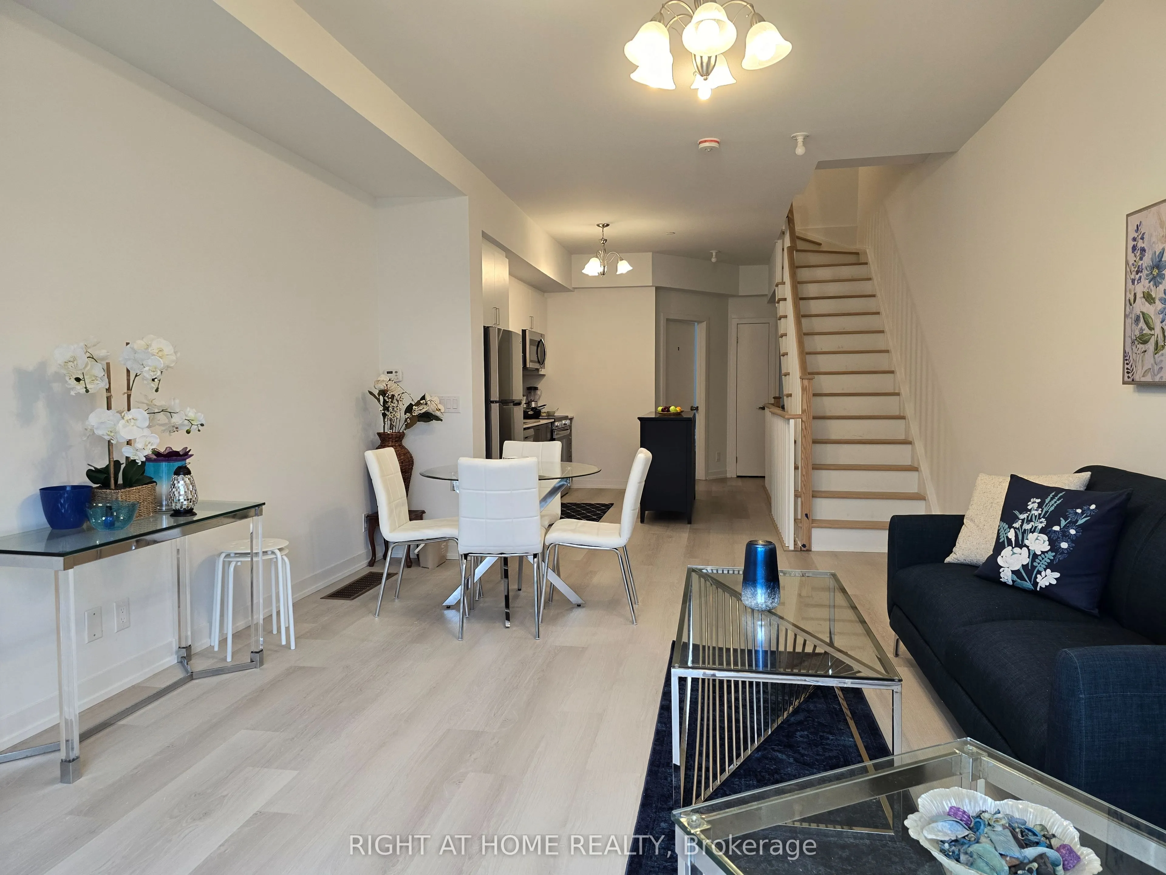 42 Case Ootes Drive