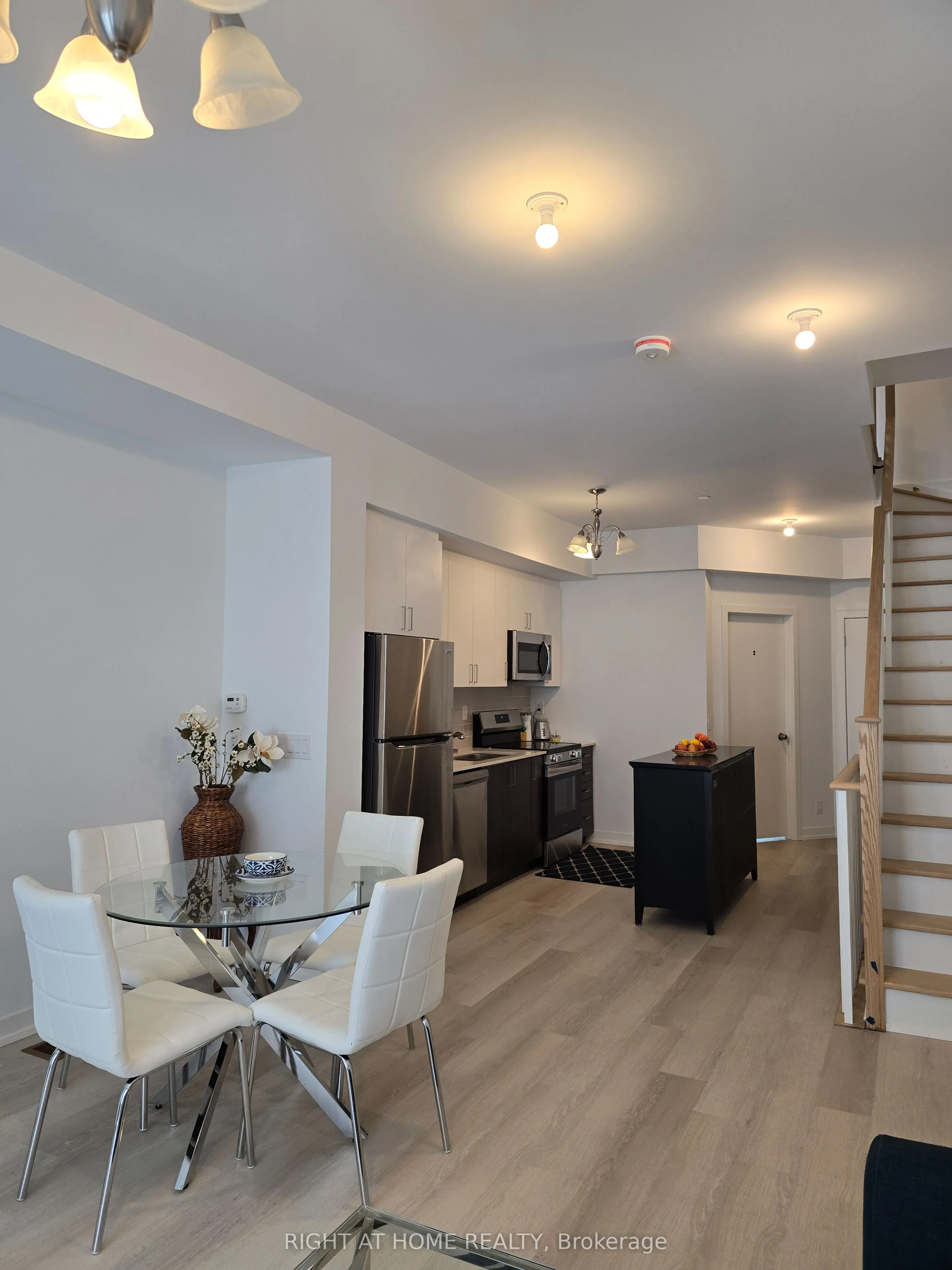 42 Case Ootes Drive