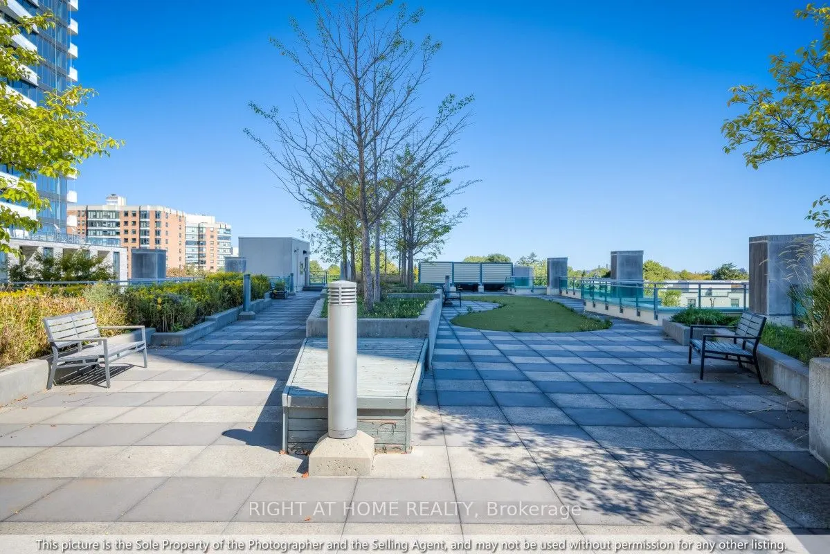 18 Holmes Avenue, #610