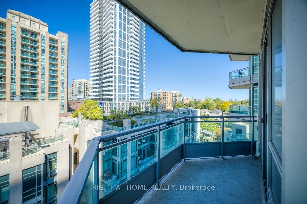 18 Holmes Avenue, #610