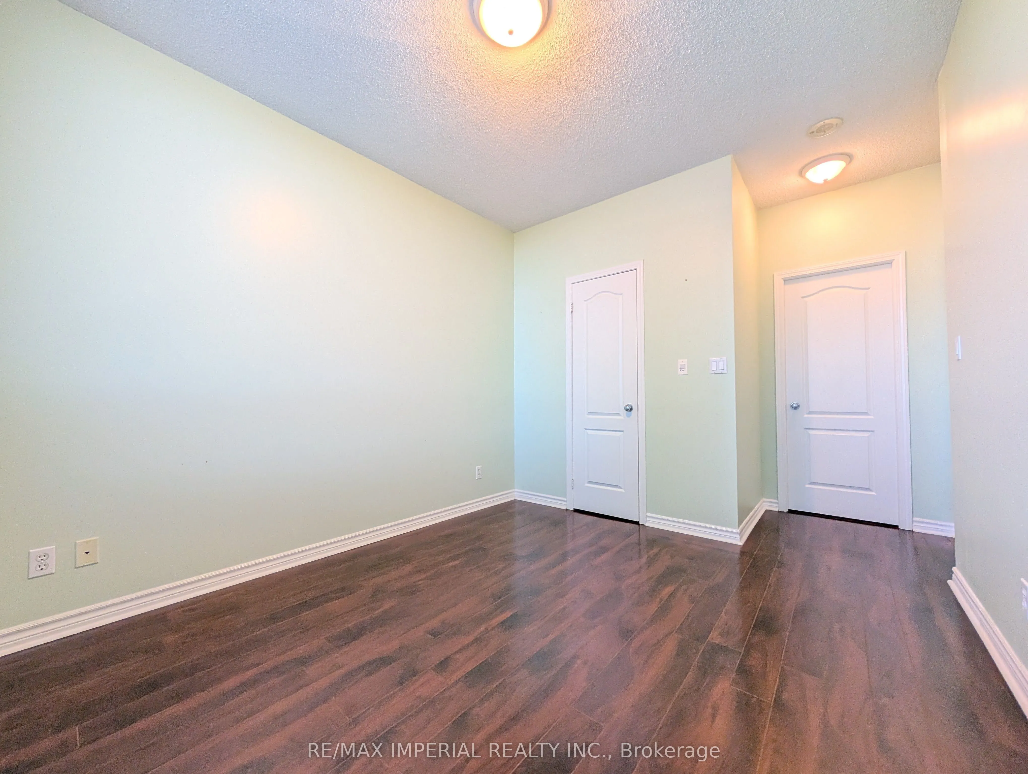 8 Rean Drive, #1906