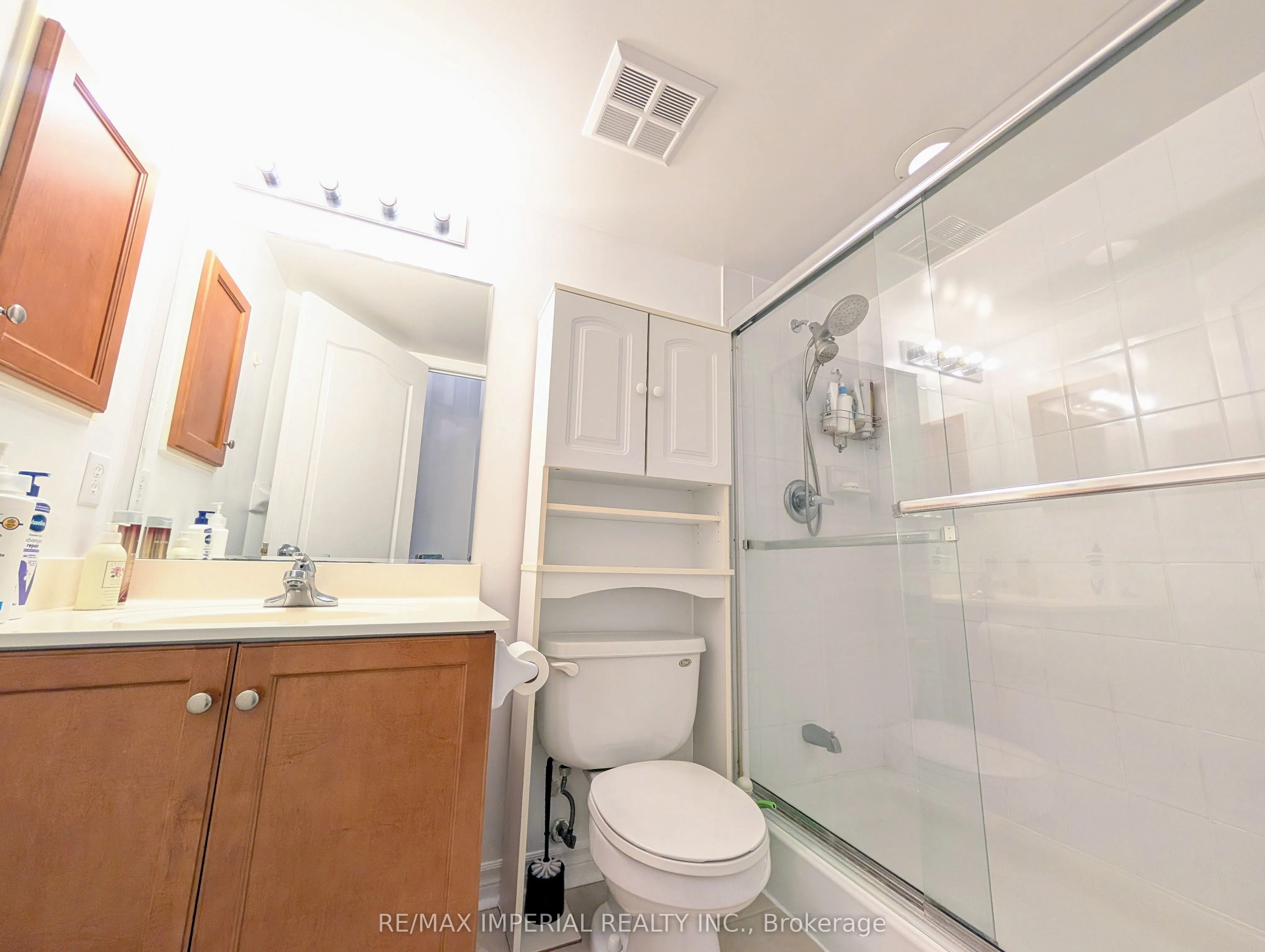 8 Rean Drive, #1906