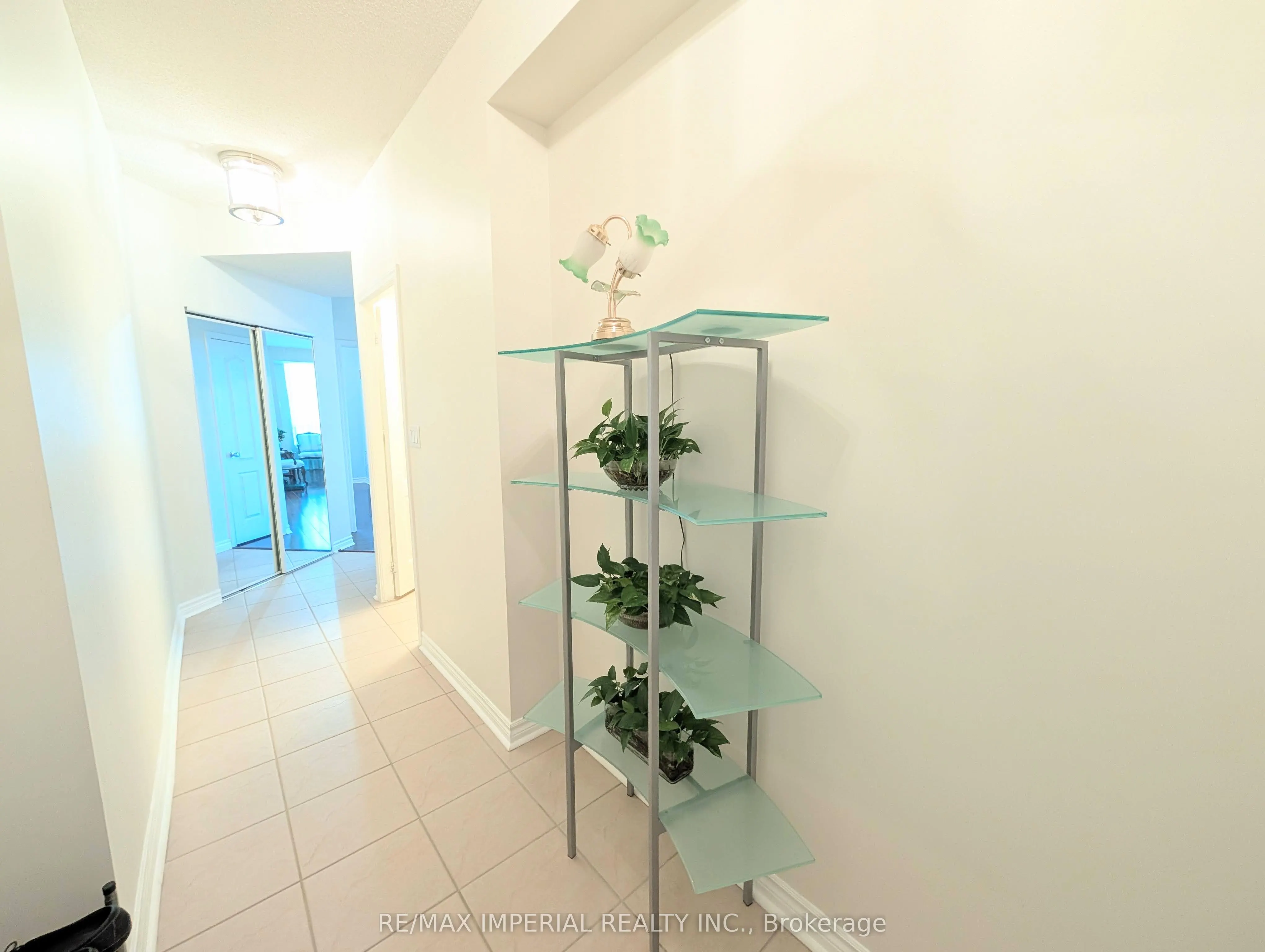 8 Rean Drive, #1906