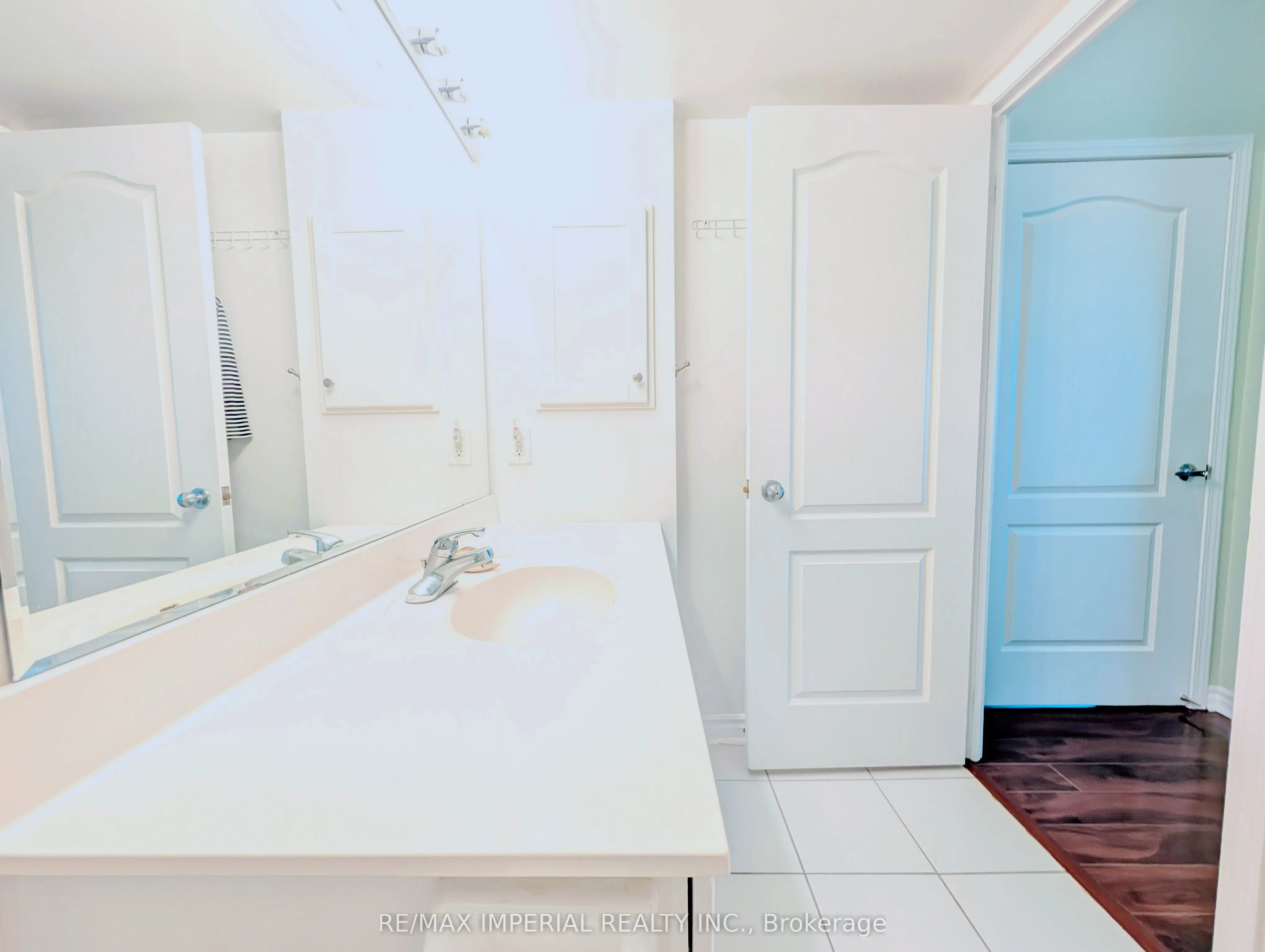8 Rean Drive, #1906