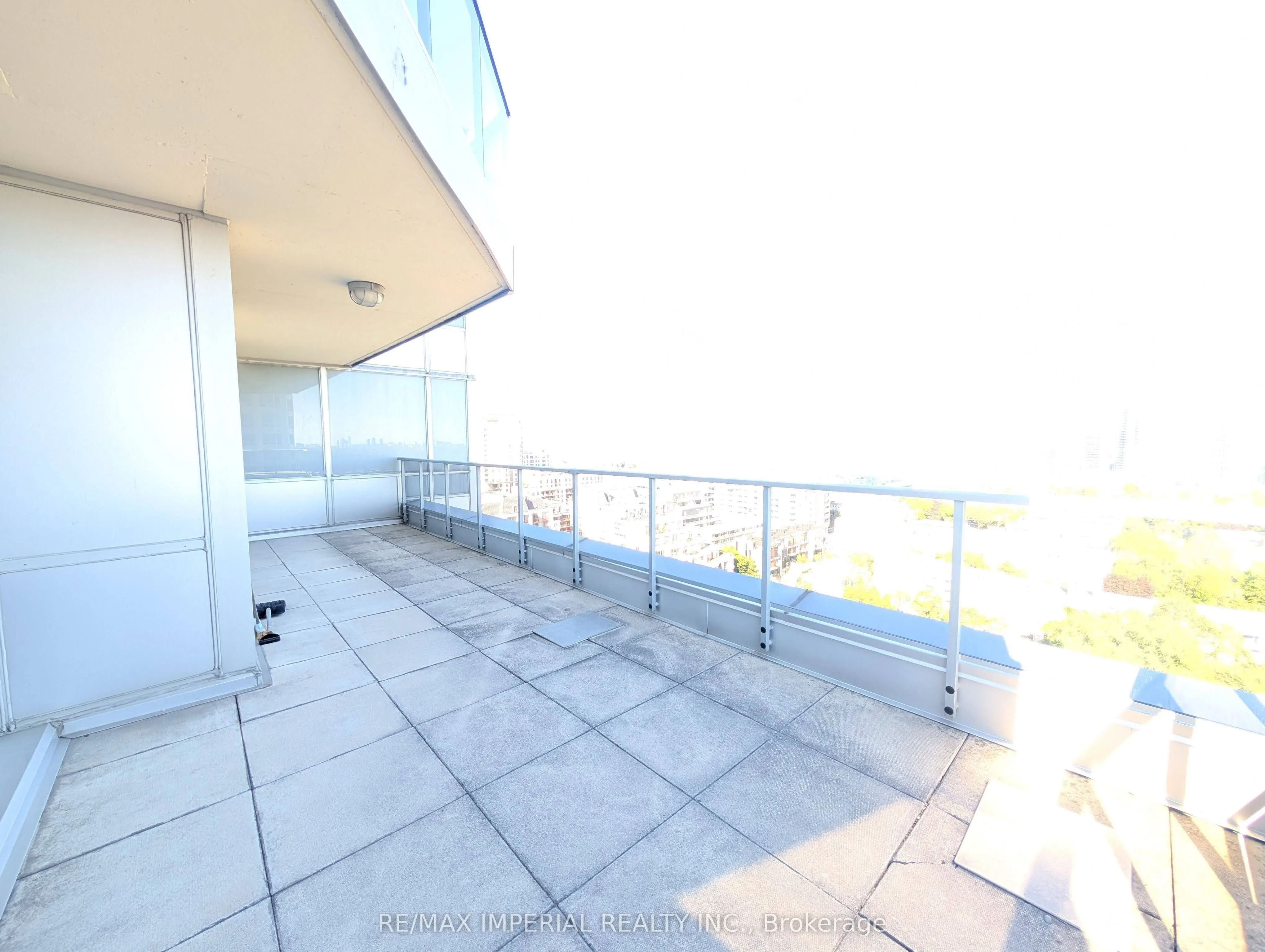 8 Rean Drive, #1906