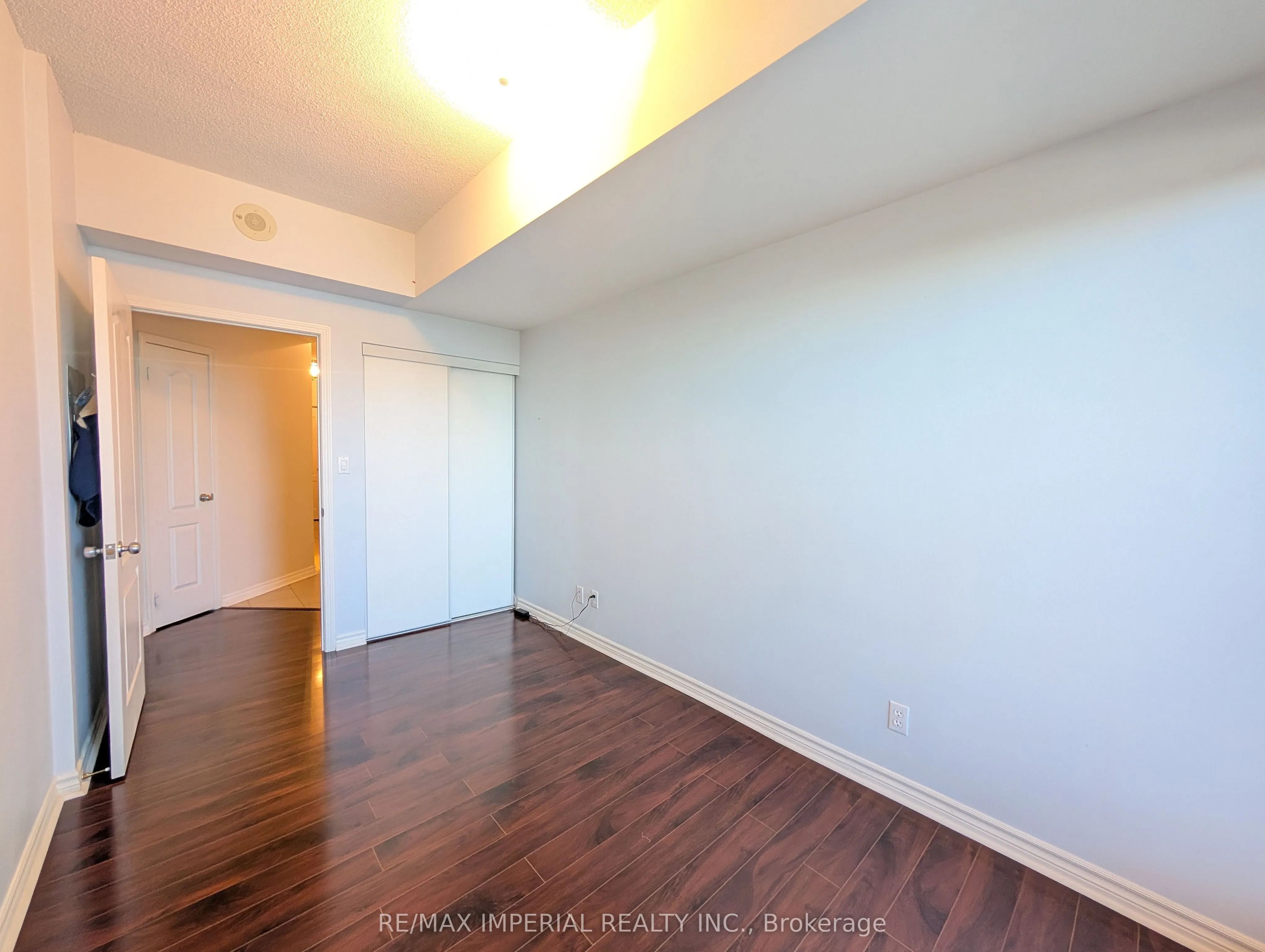 8 Rean Drive, #1906