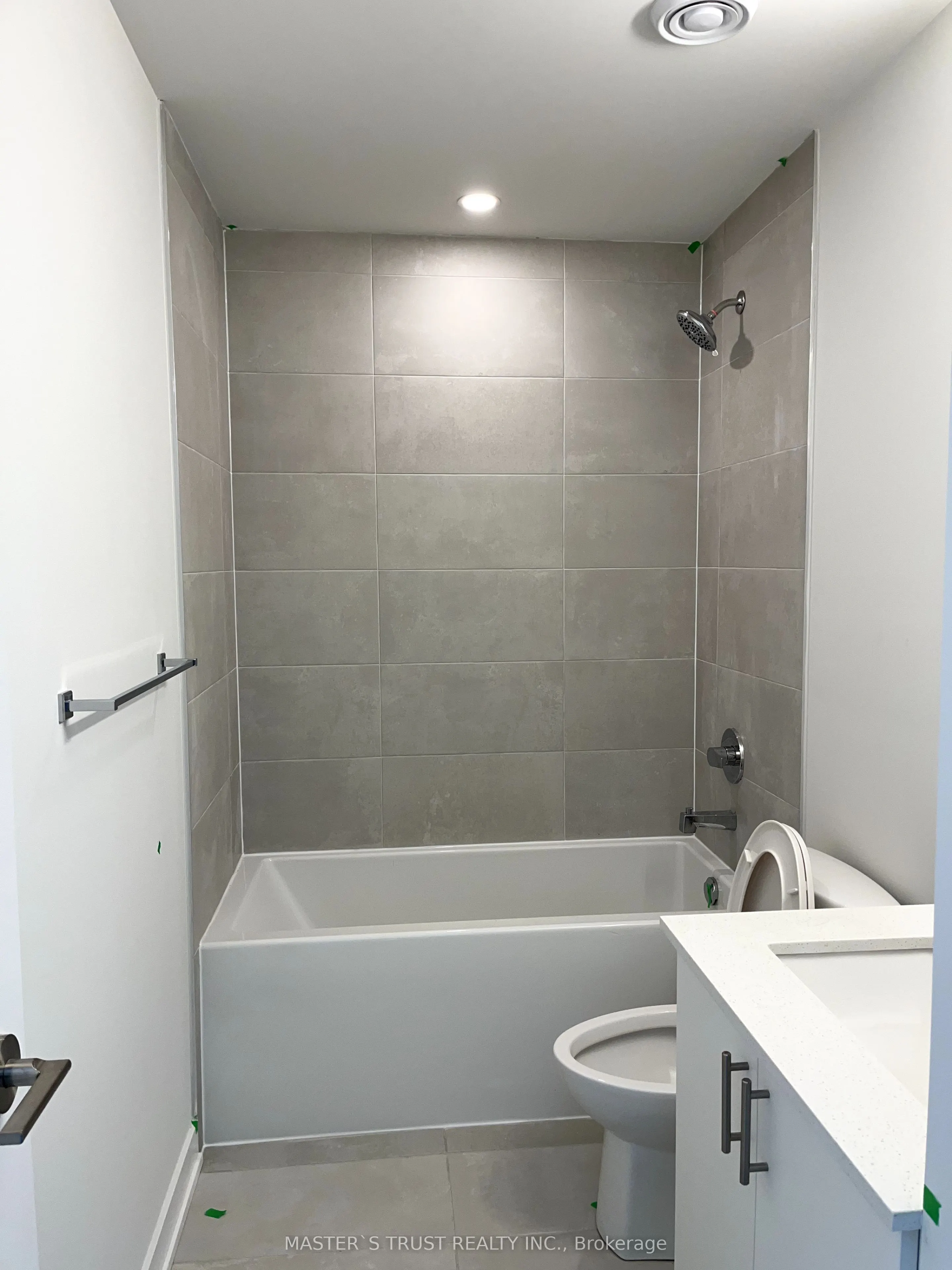15 Ellerslie Avenue, #2907