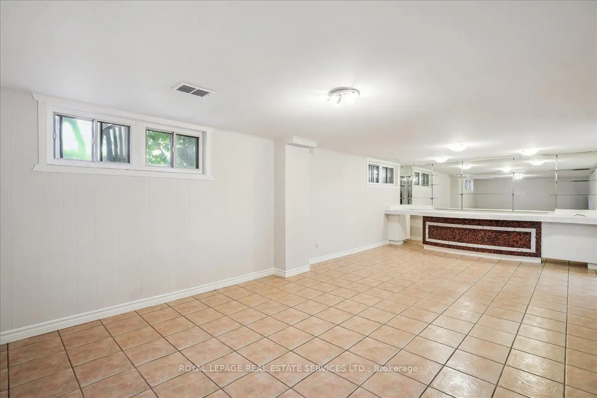 160 Codsell Avenue