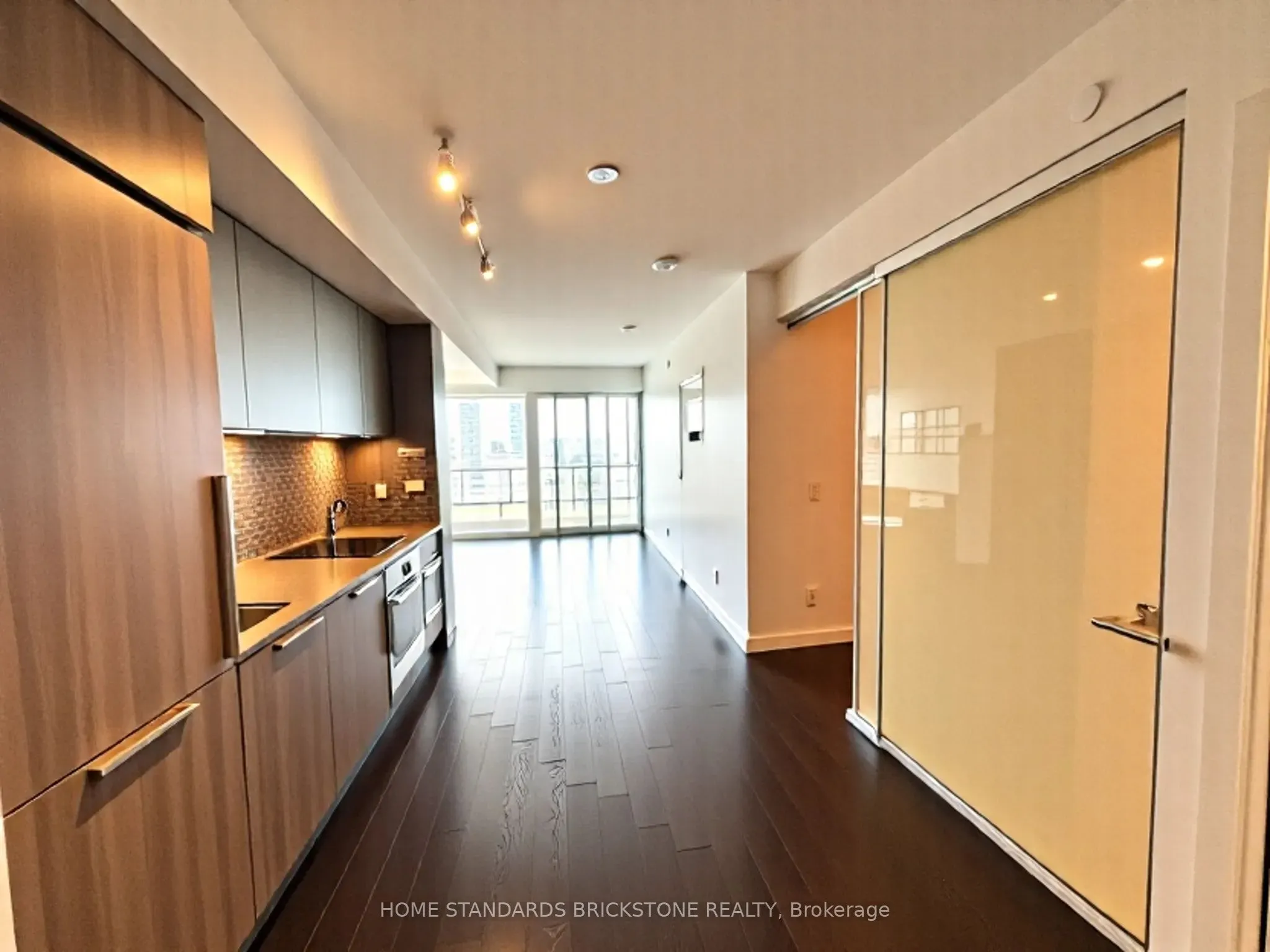 85 Wood Street, #3607