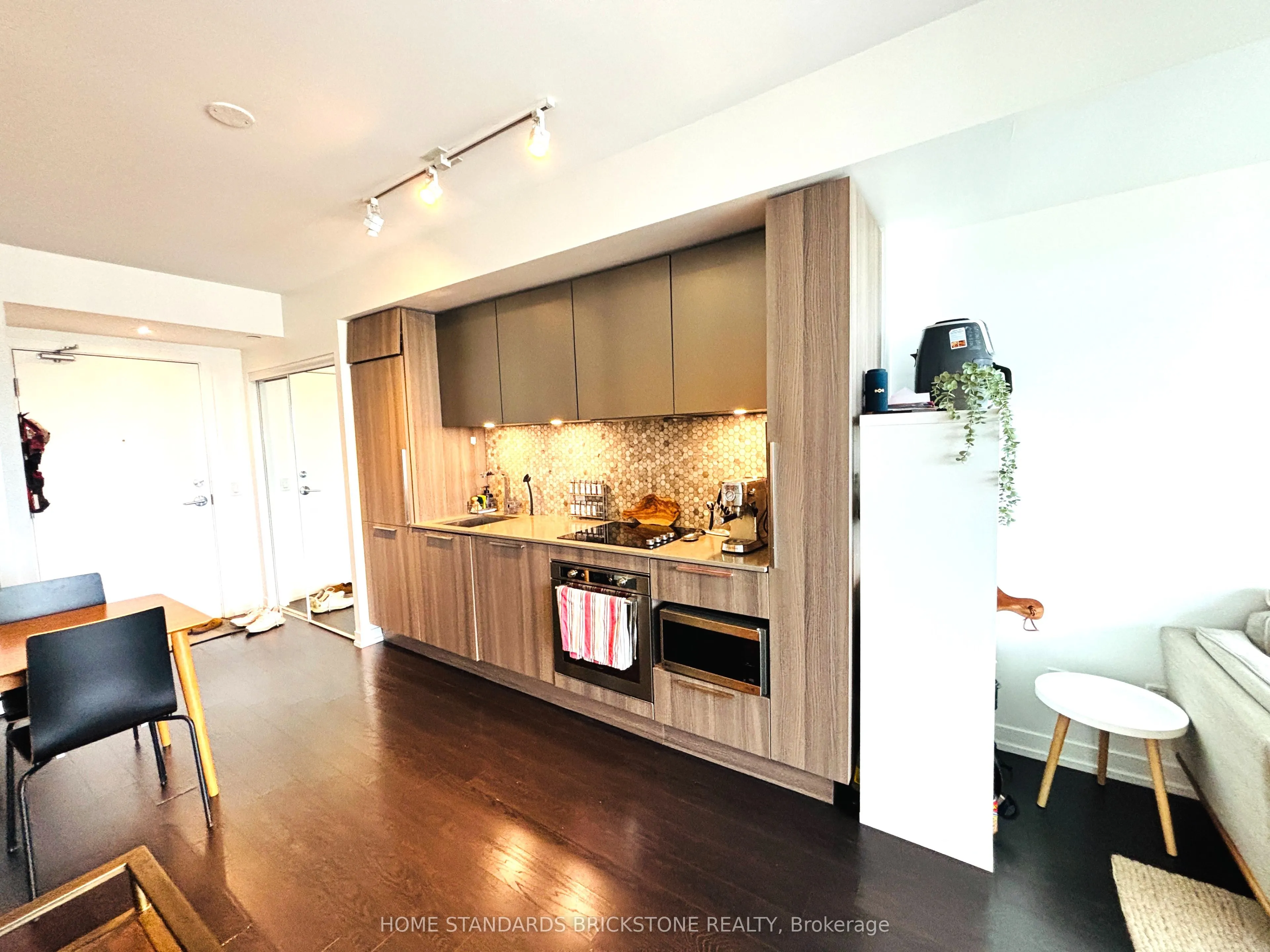 85 Wood Street, #3607