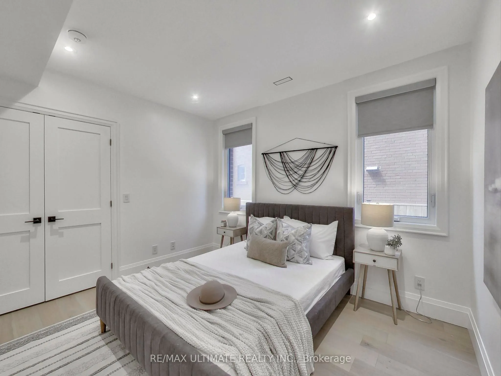 387 Glenholme Avenue, #101