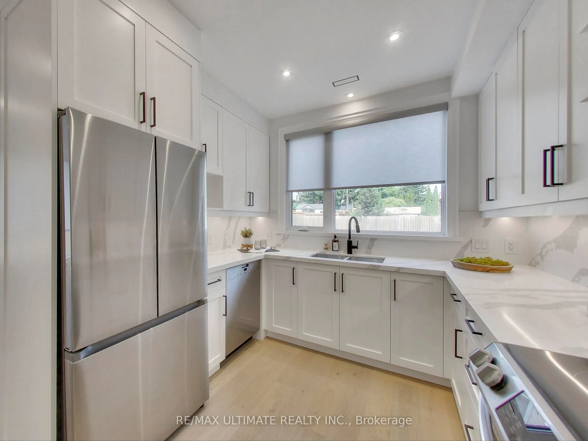 387 Glenholme Avenue, #101
