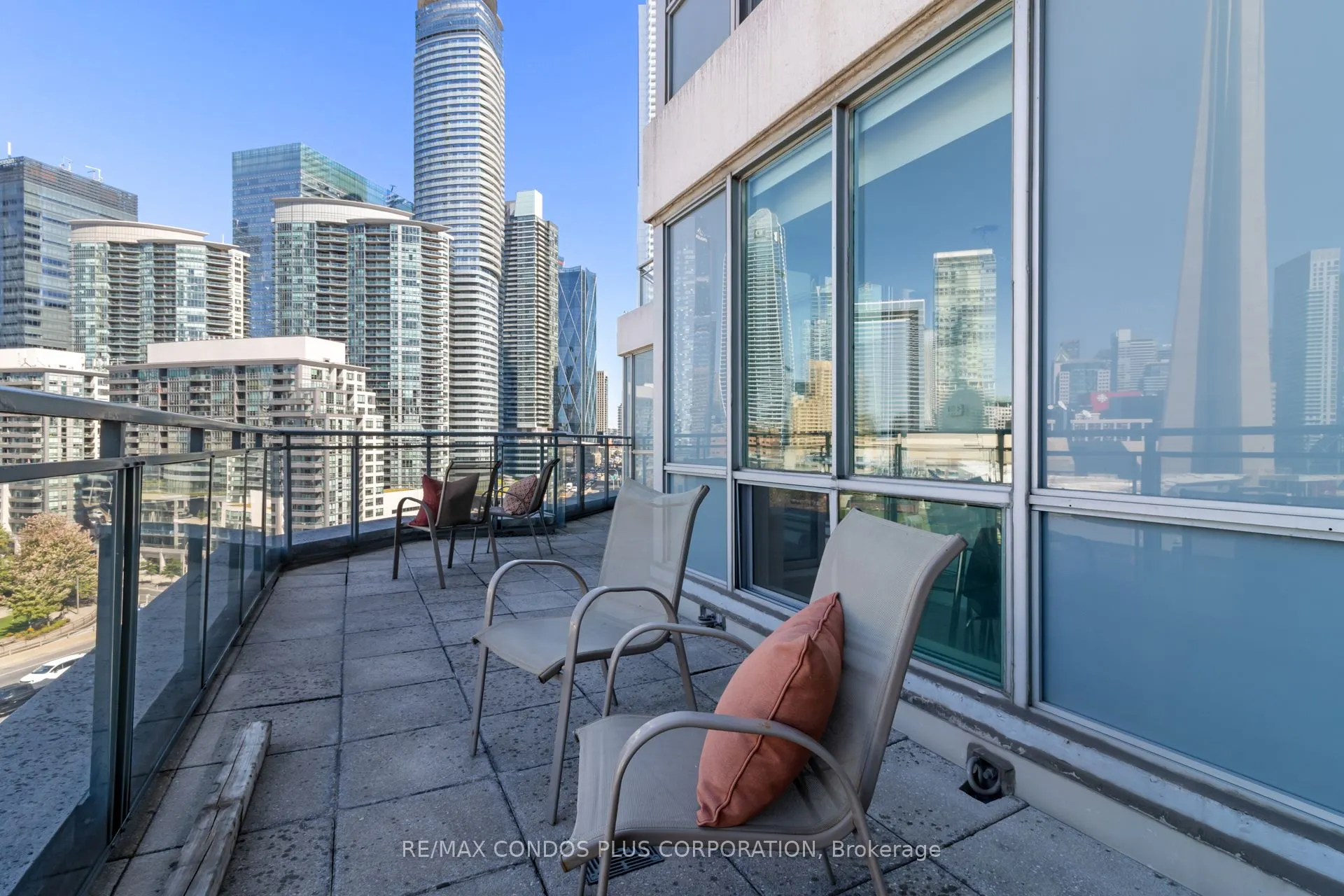 230 Queens Quay W, #1215