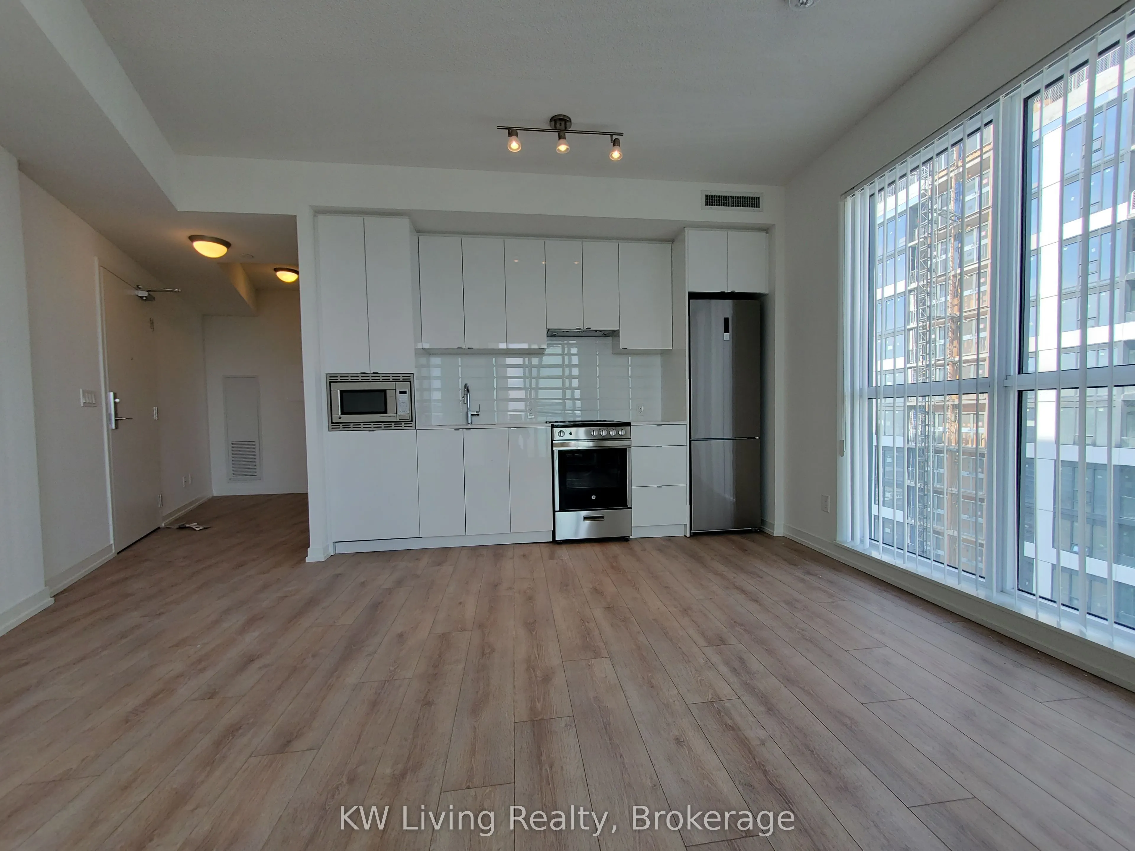 49 East Liberty Street, #2002