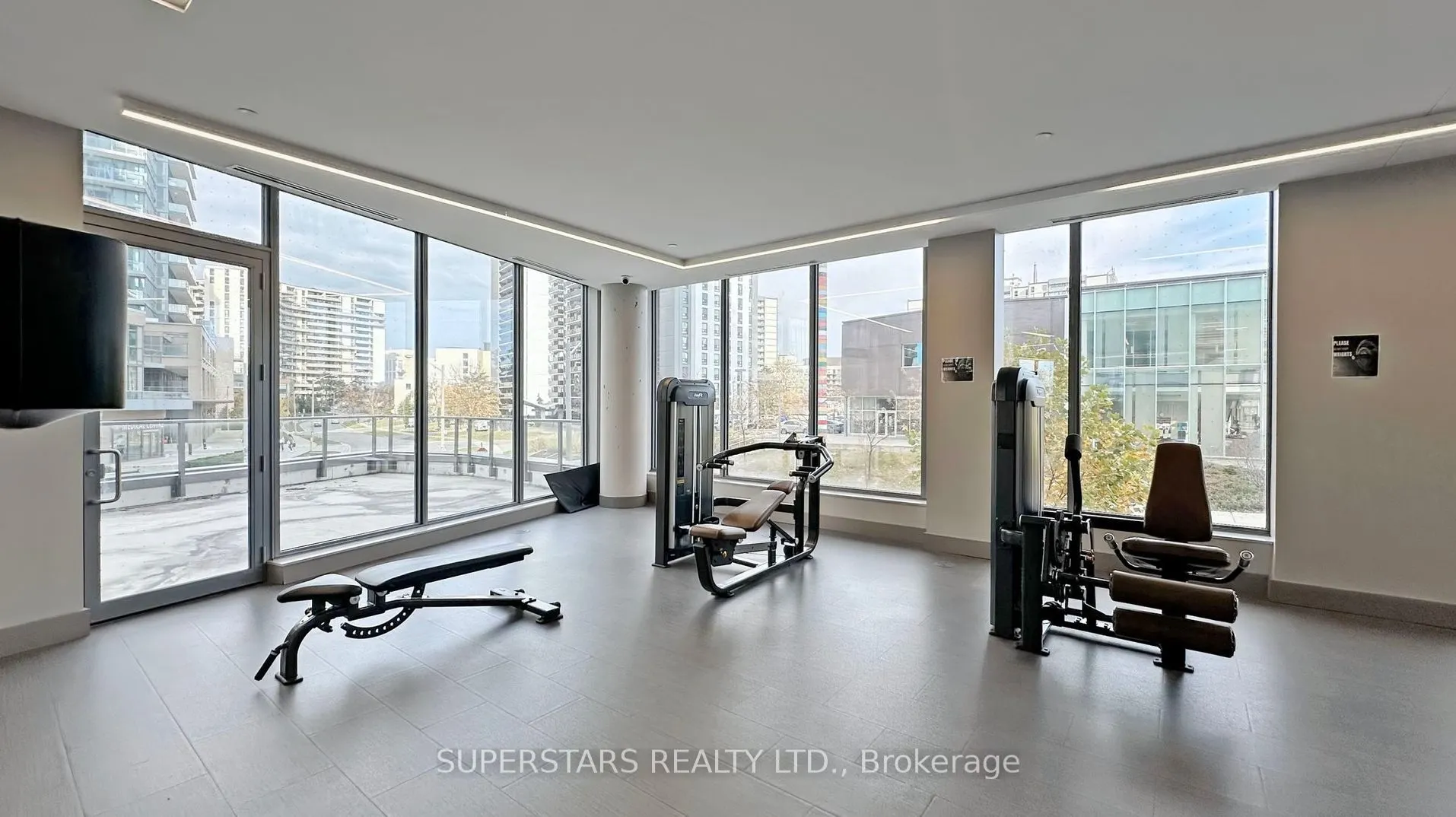 32 Forest Manor Road, #2104