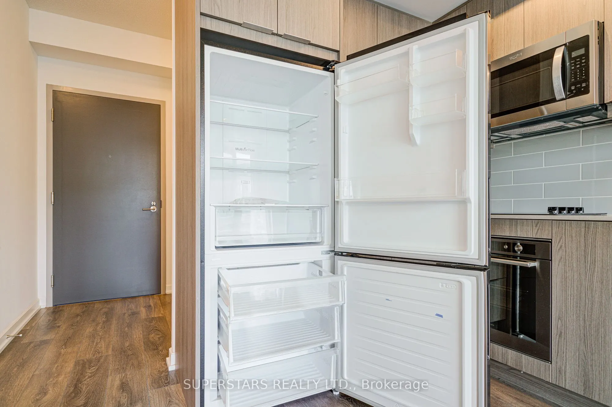 32 Forest Manor Road, #2104