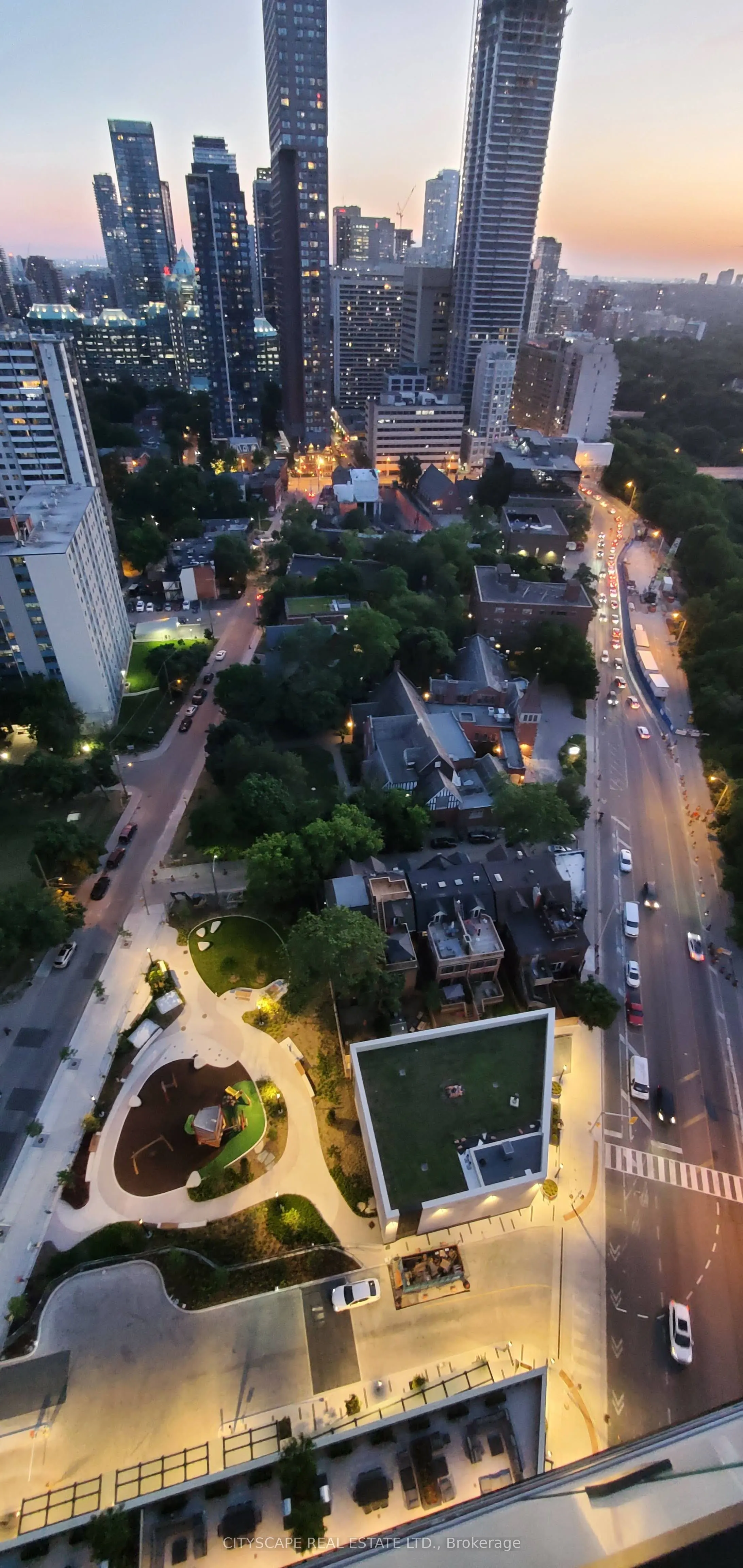 575 Bloor Street E, #2701