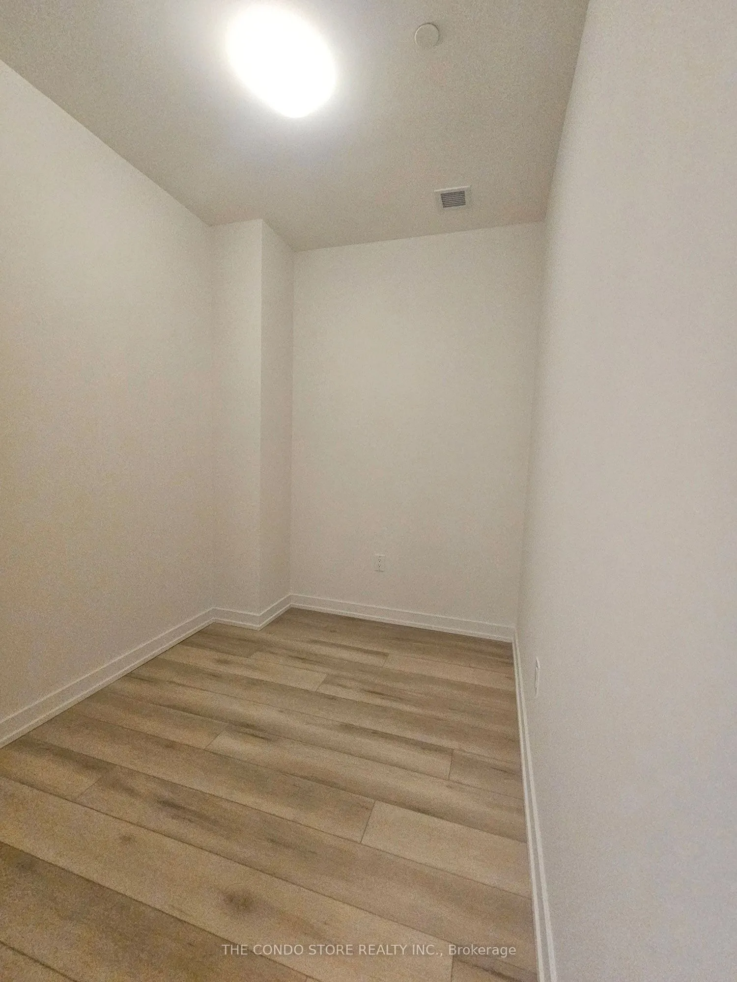 181 Sterling Road, #UPH05