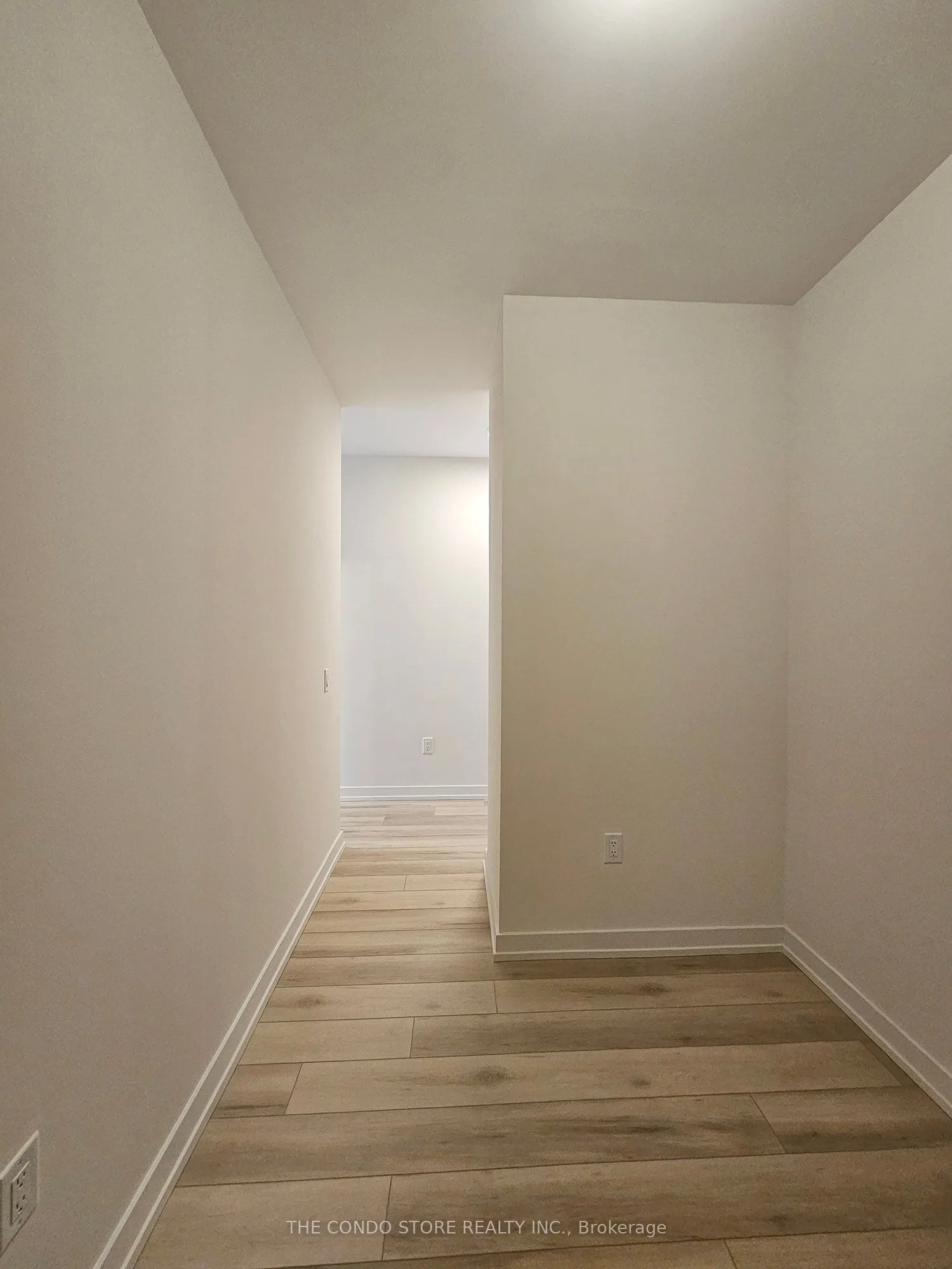 181 Sterling Road, #UPH05