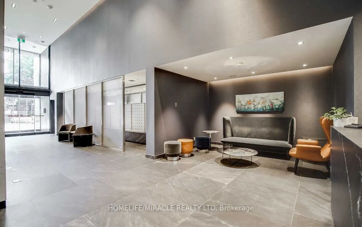 28 Wellesley Street E, #2701