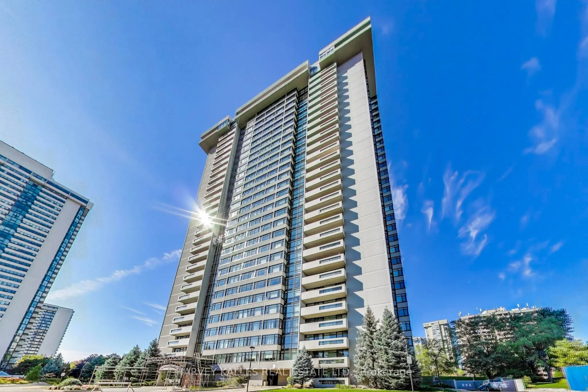 1555 Finch Avenue E, #309