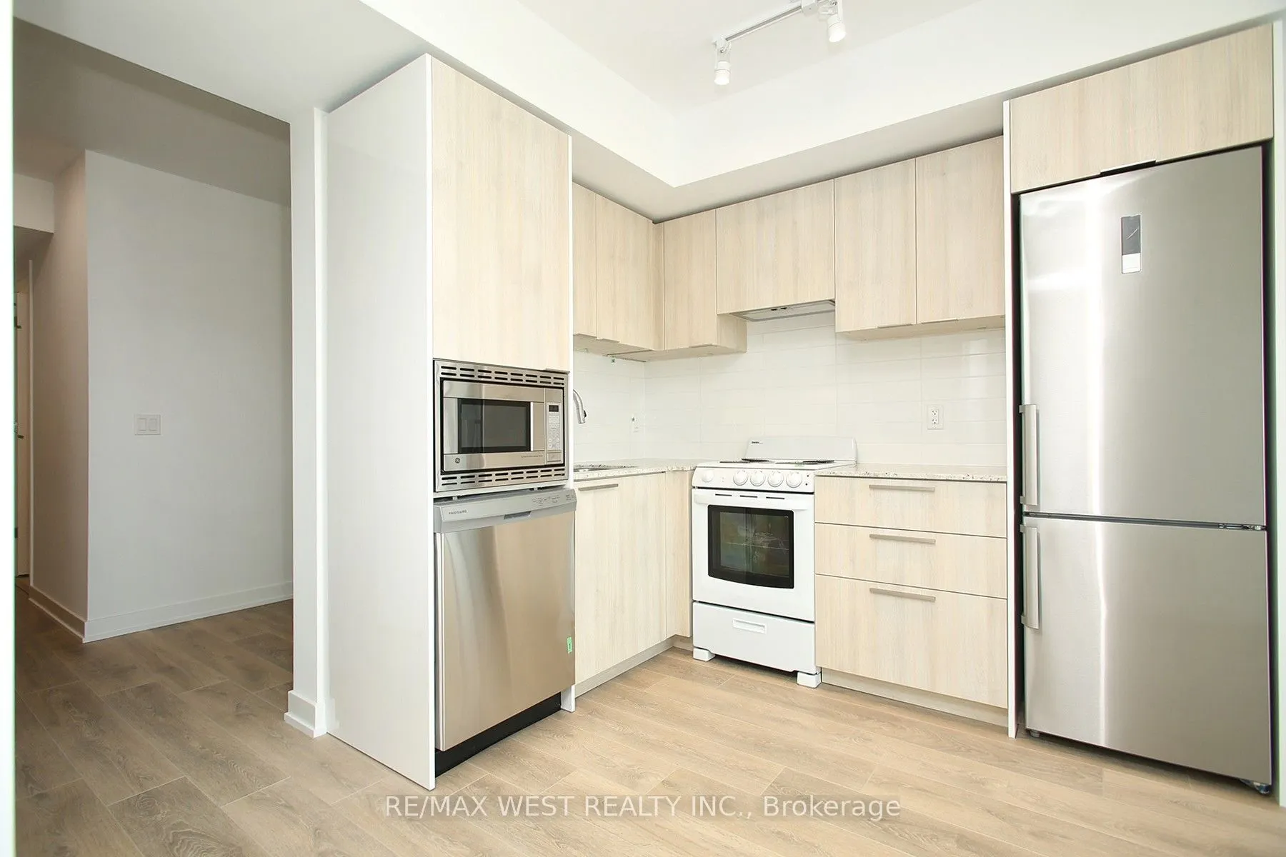 501 Yonge Street, #3801
