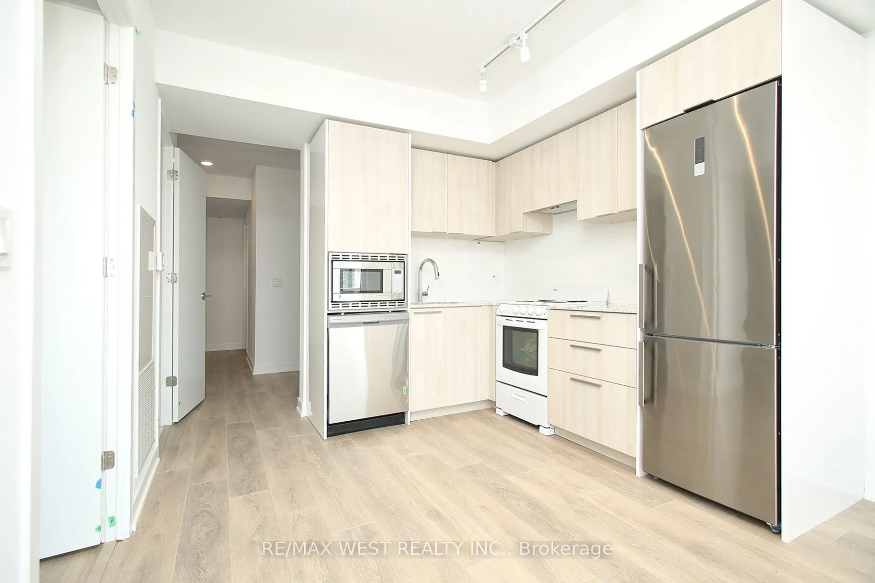 501 Yonge Street, #3801