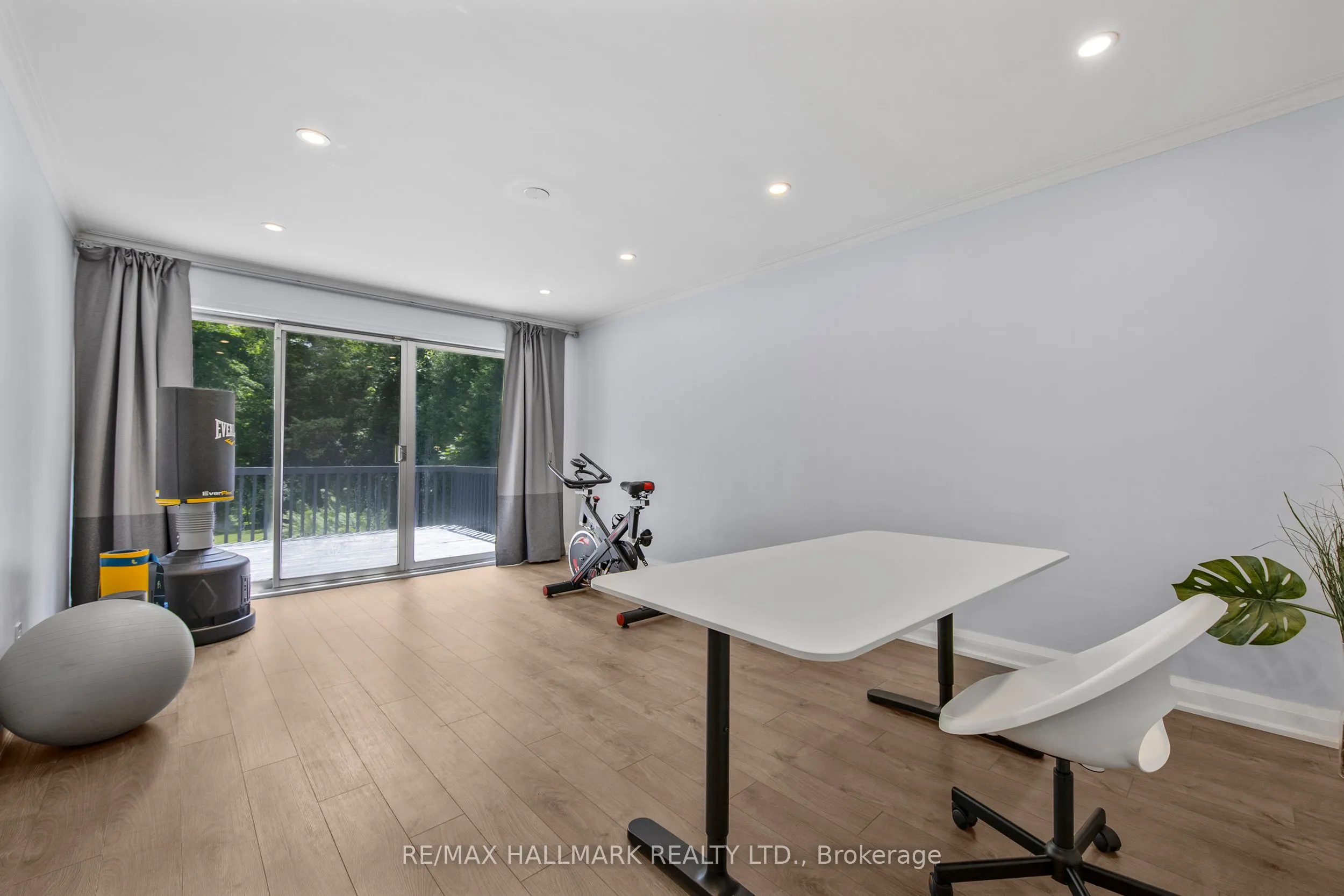 73 Forest Grove Drive