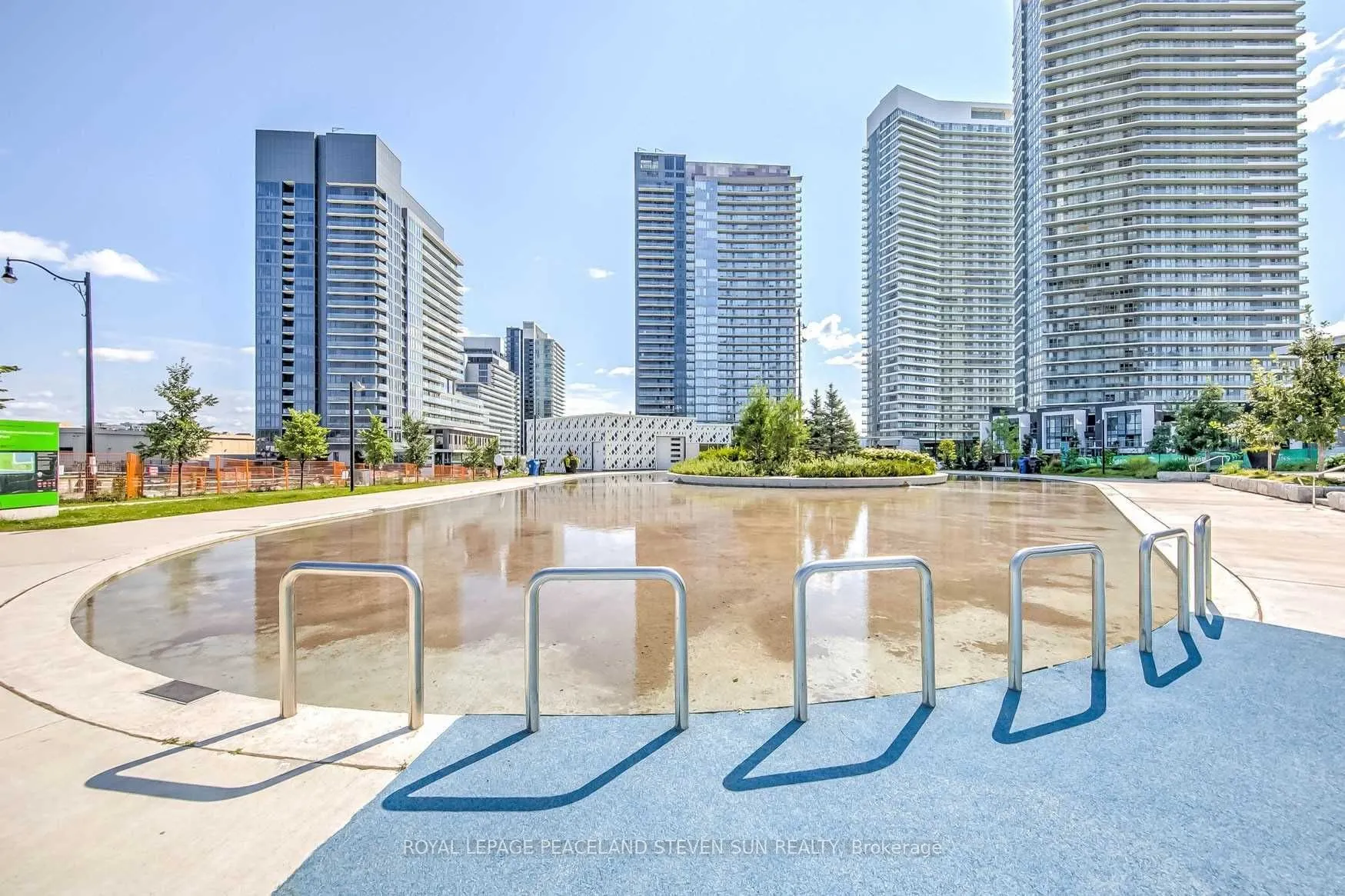 121 Mcmahon Drive, #3306