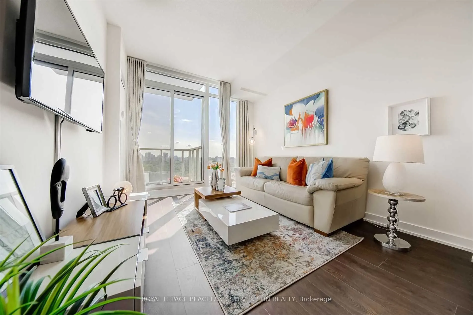 121 Mcmahon Drive, #3306