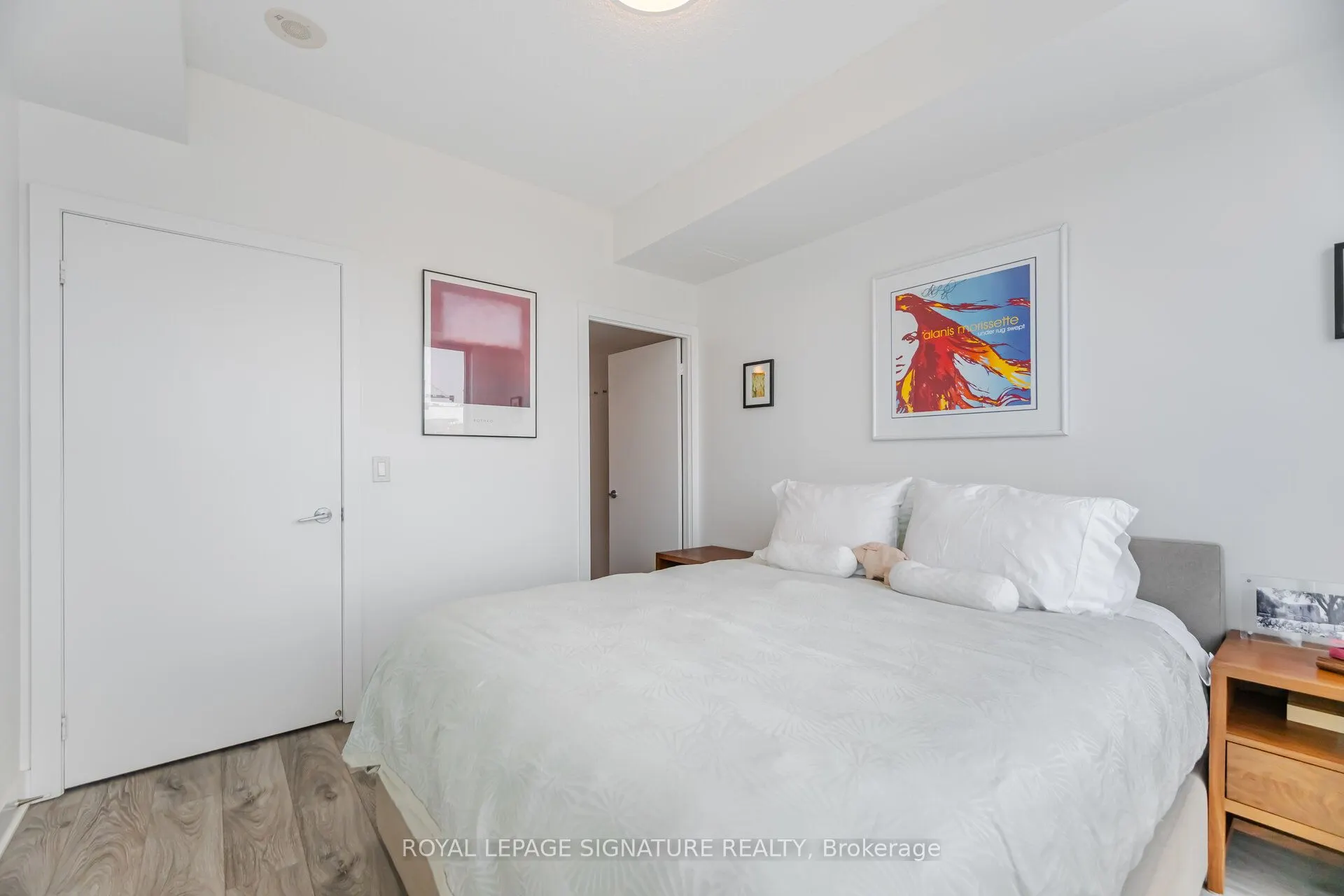 438 King Street W, #1405