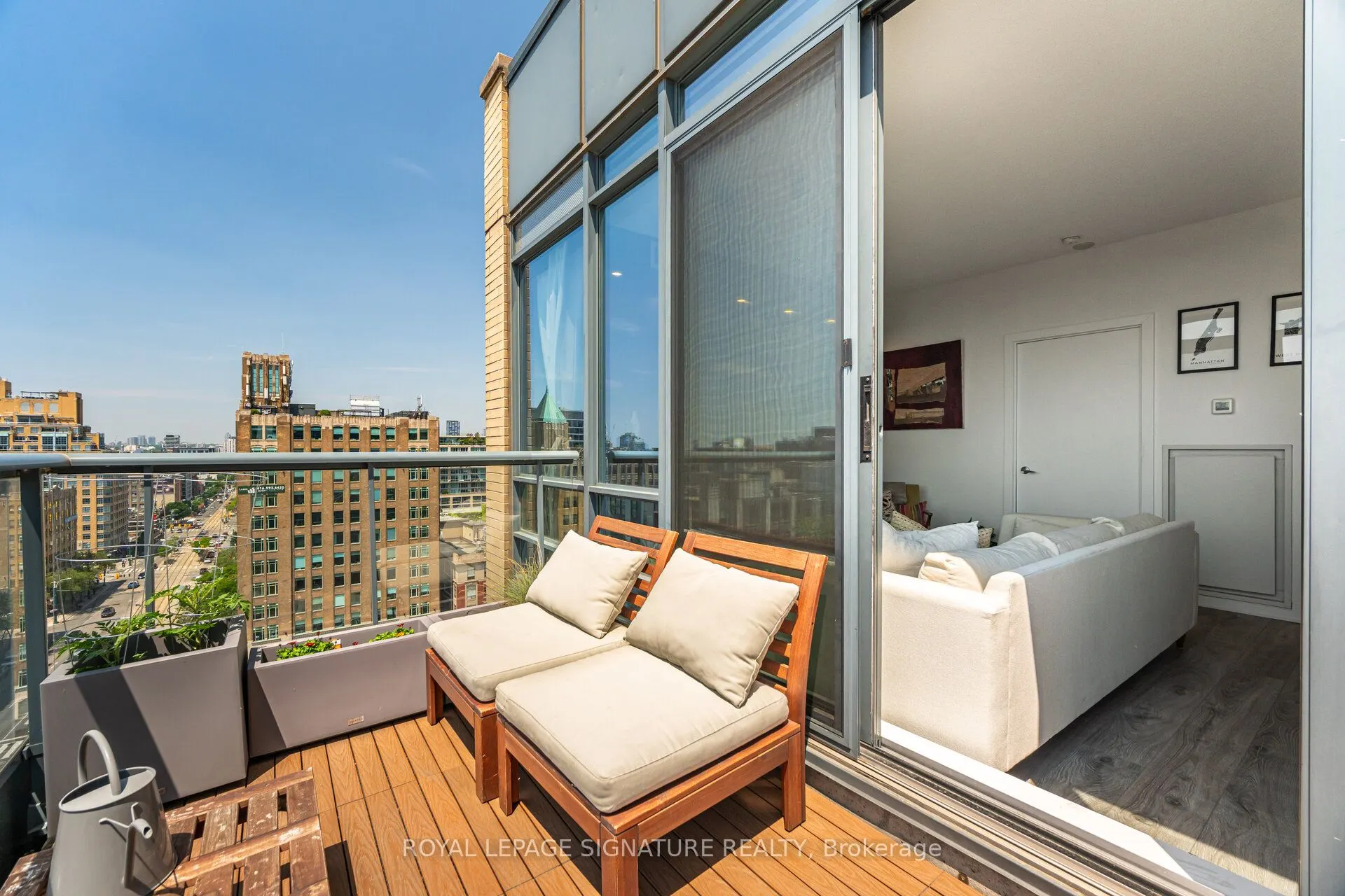 438 King Street W, #1405
