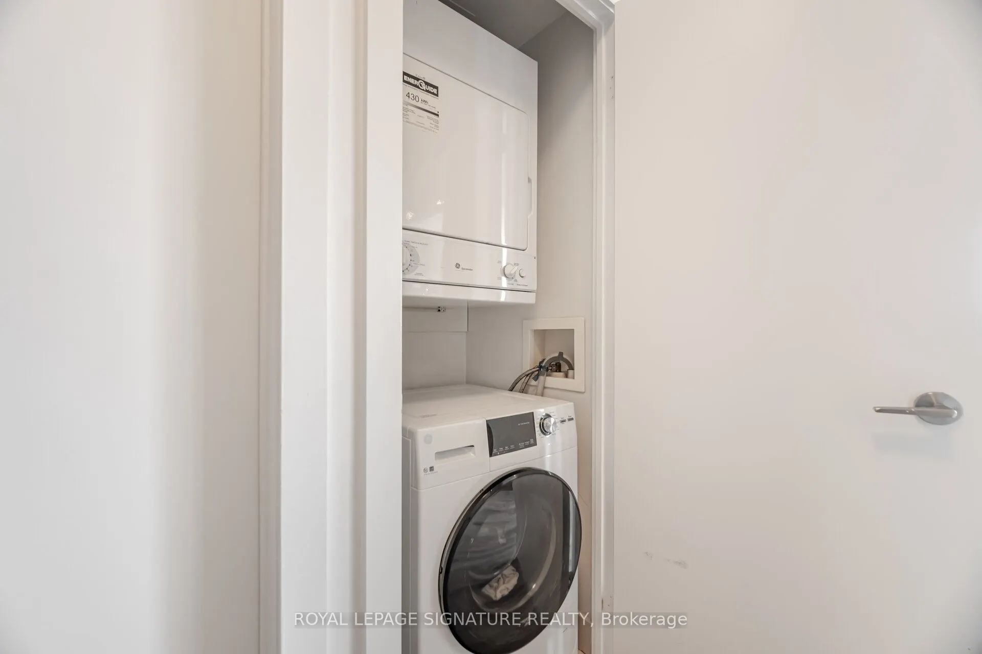 438 King Street W, #1405