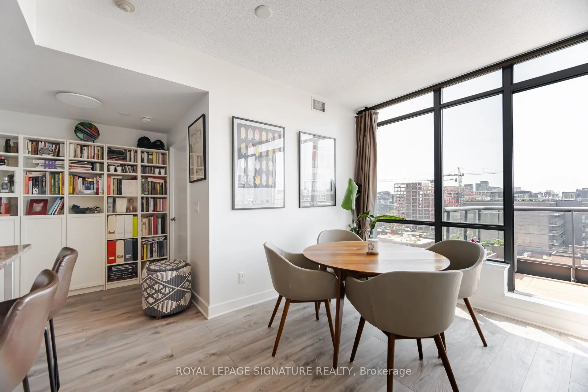 438 King Street W, #1405