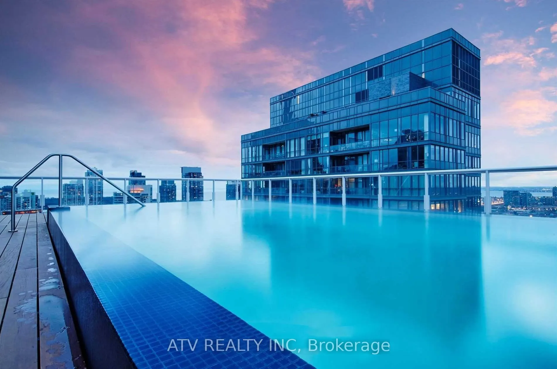 11 Charlotte Street, #1504