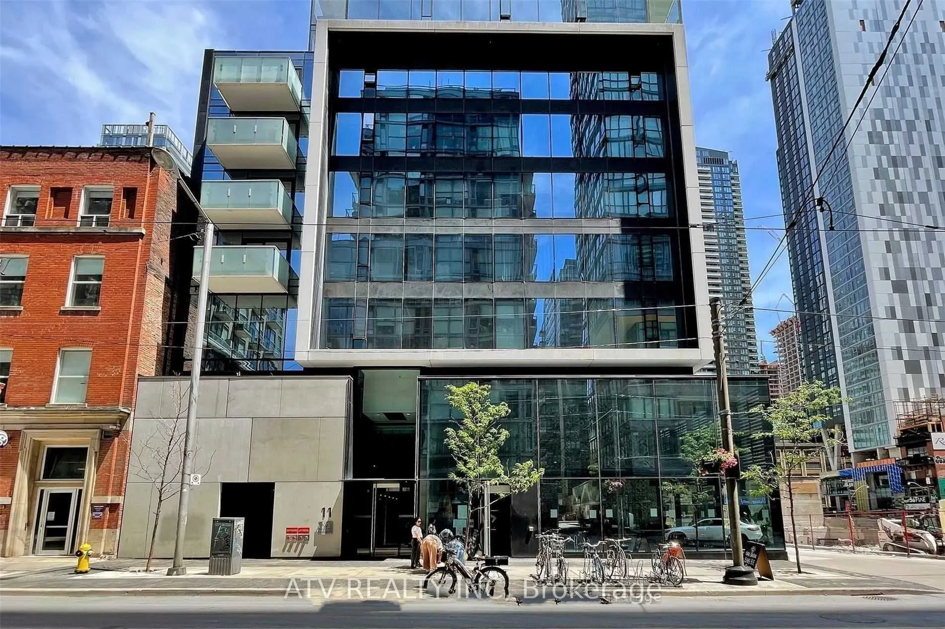 11 Charlotte Street, #1504
