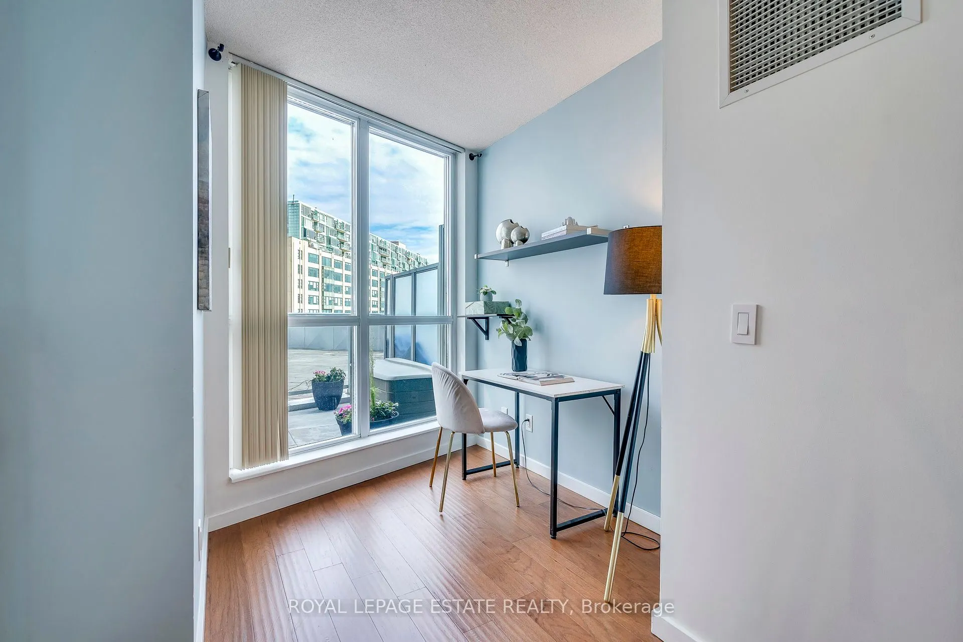 218 Queens Quay W, #402