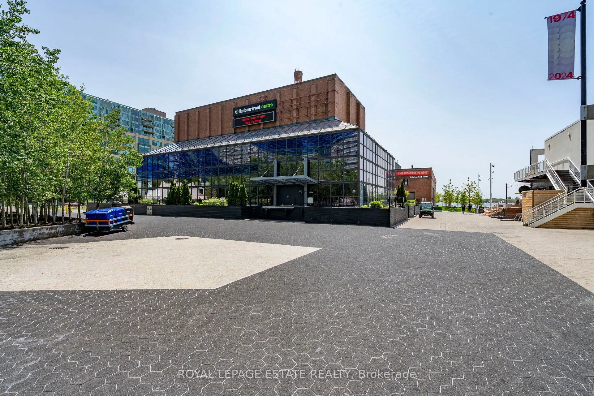 218 Queens Quay W, #402