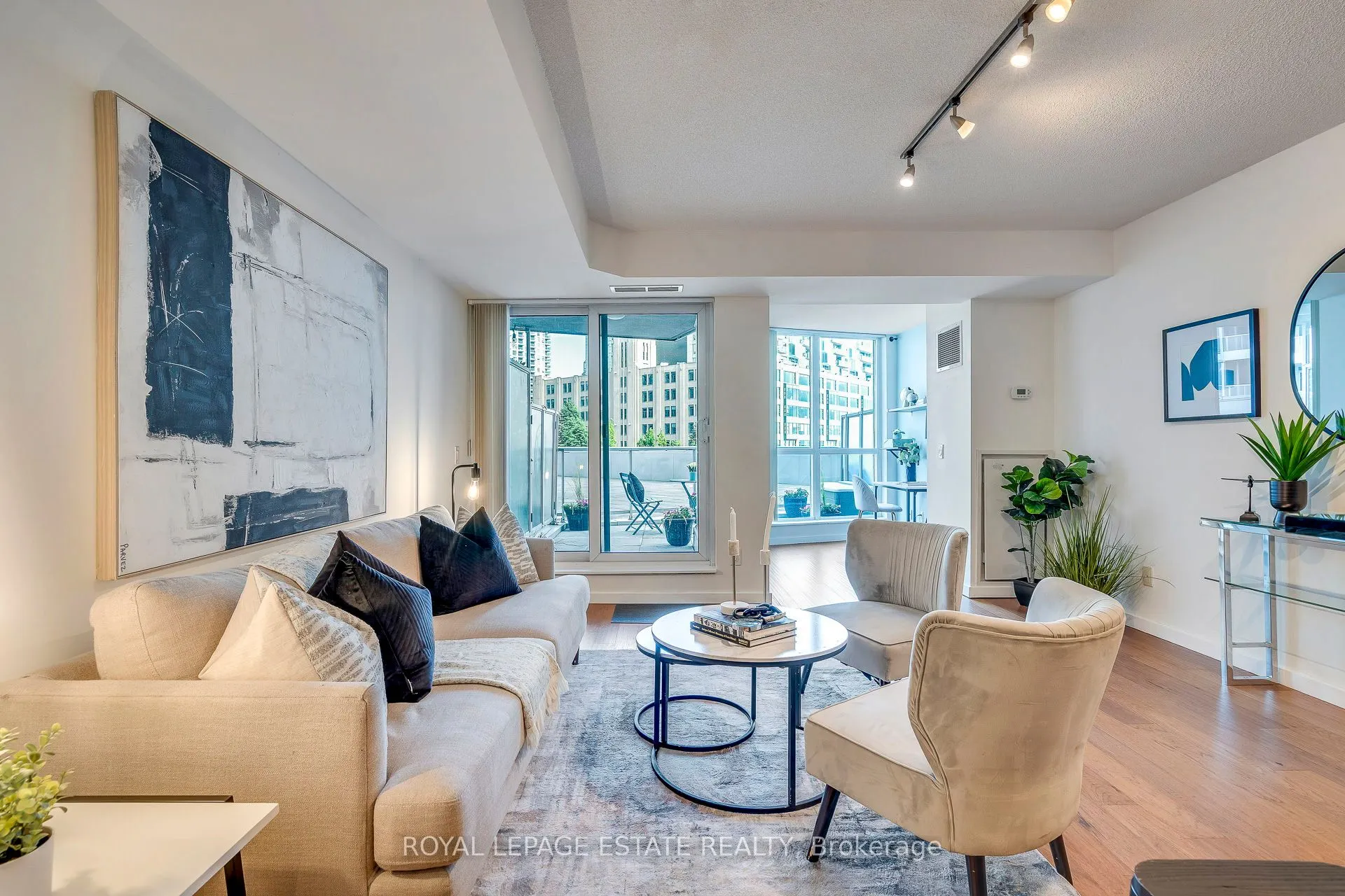 218 Queens Quay W, #402