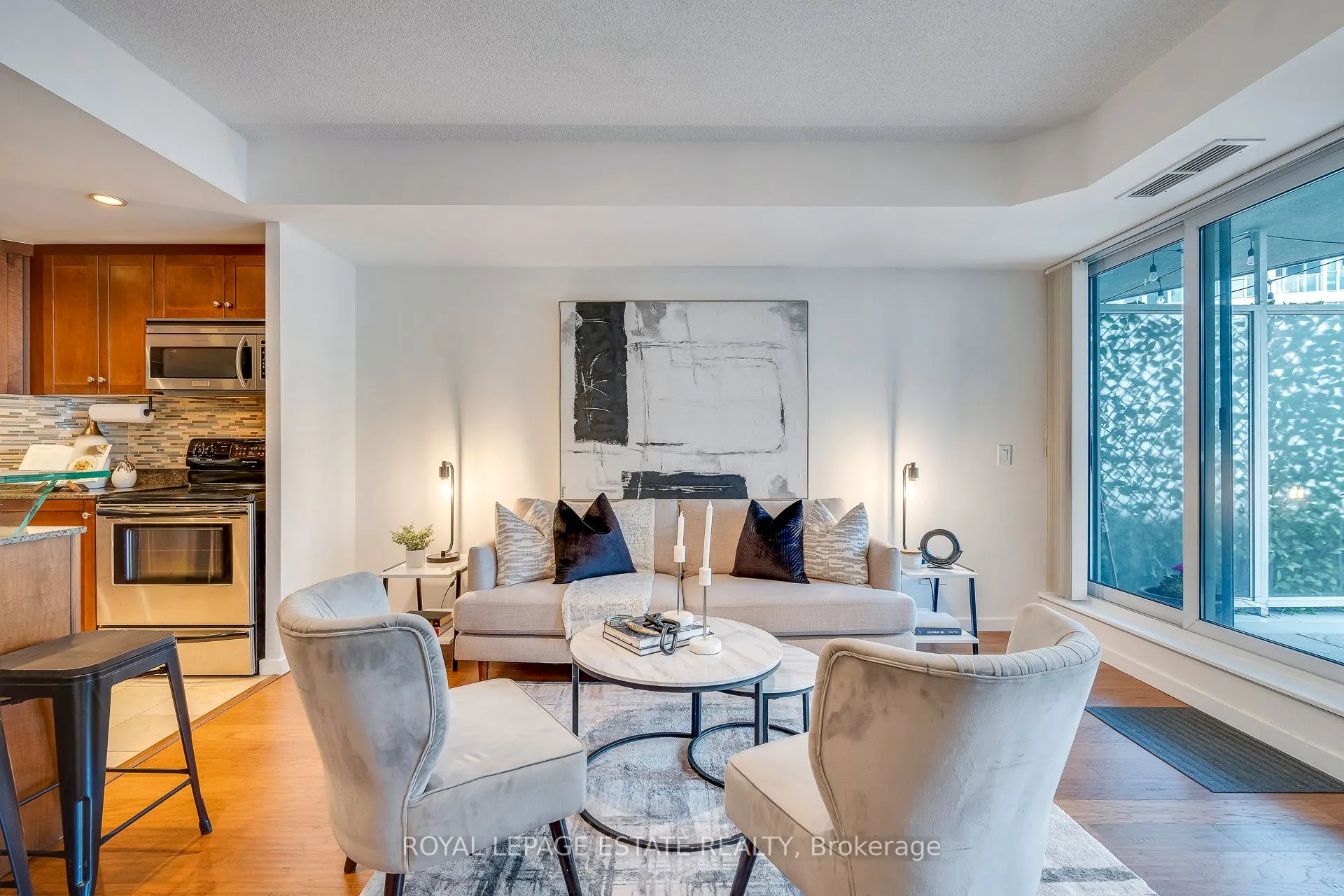 218 Queens Quay W, #402