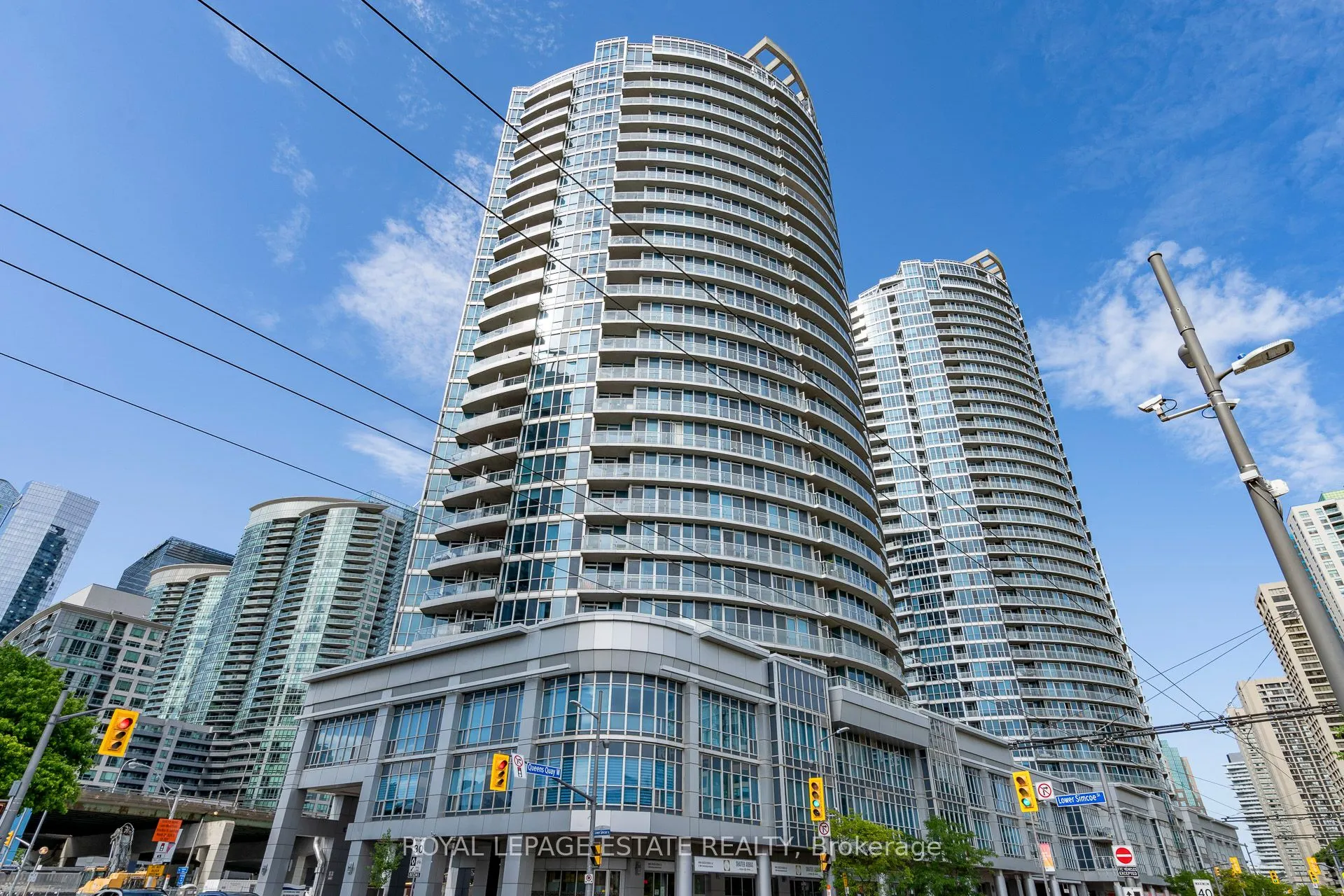 218 Queens Quay W, #402