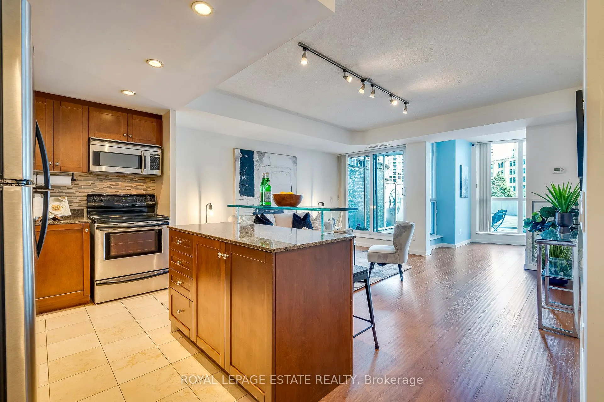 218 Queens Quay W, #402