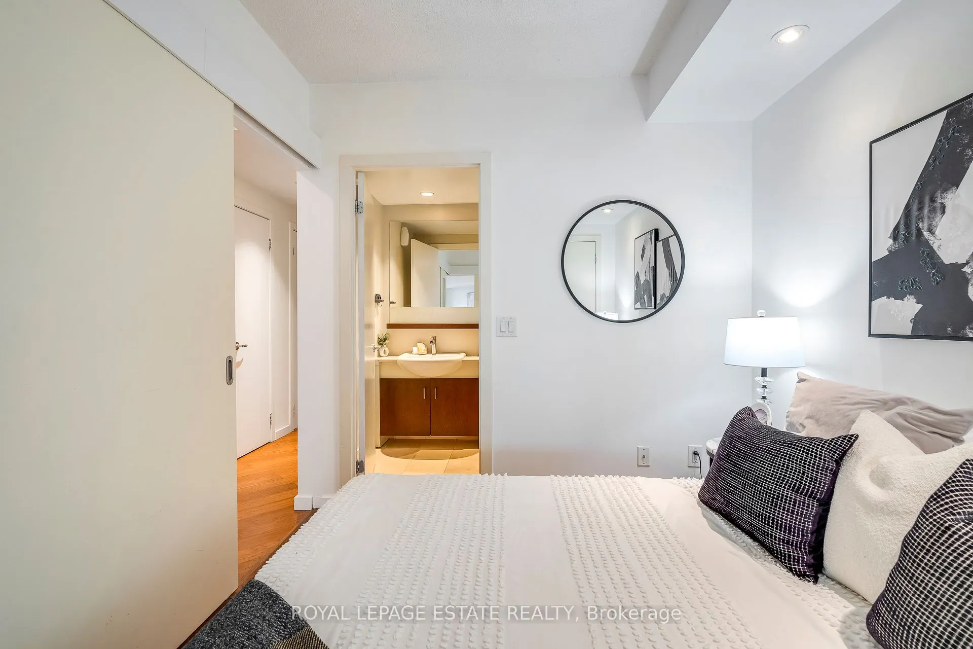 218 Queens Quay W, #402