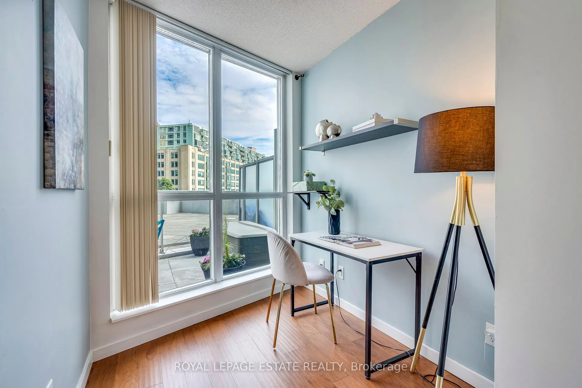 218 Queens Quay W, #402