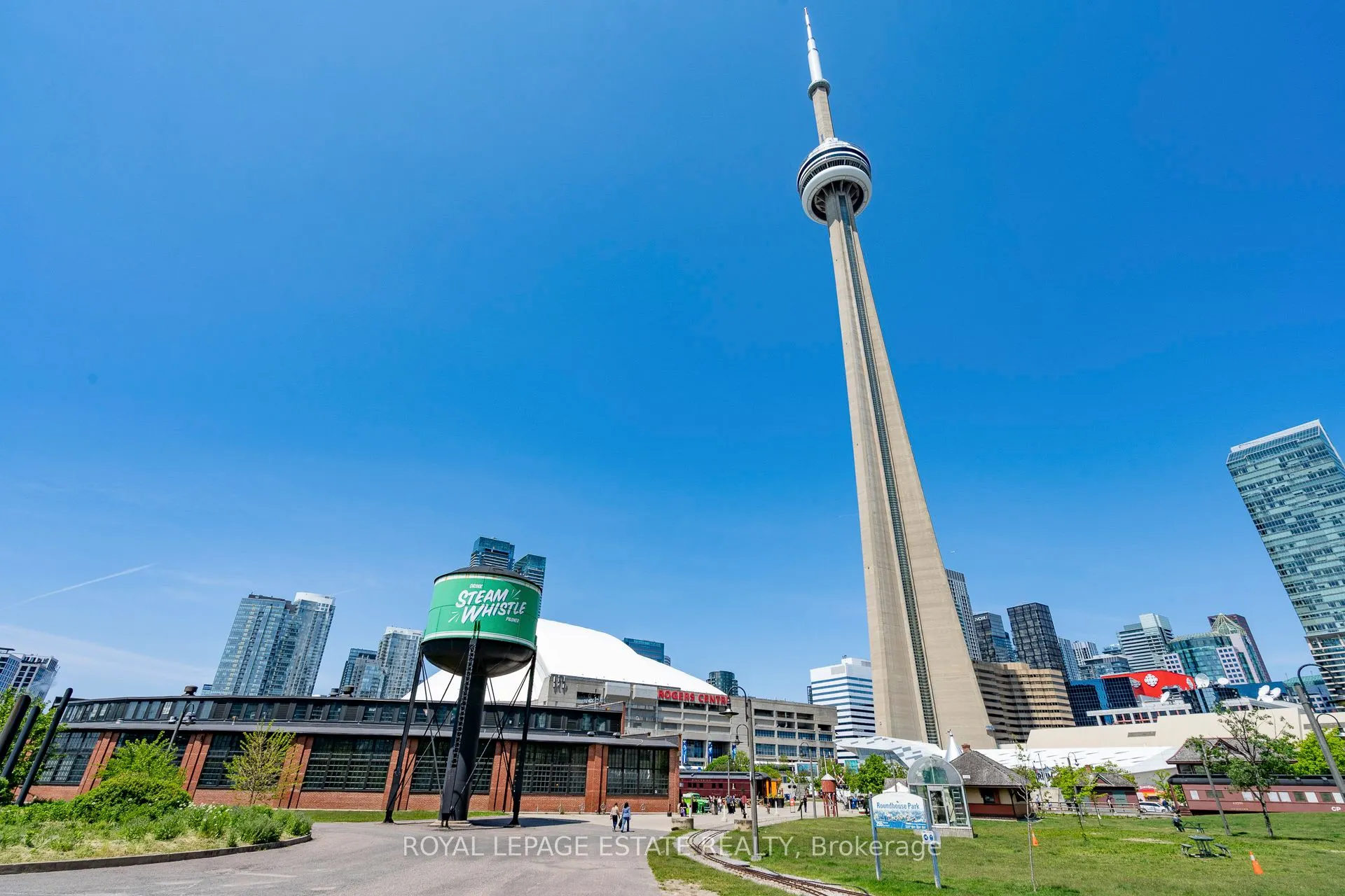 218 Queens Quay W, #402