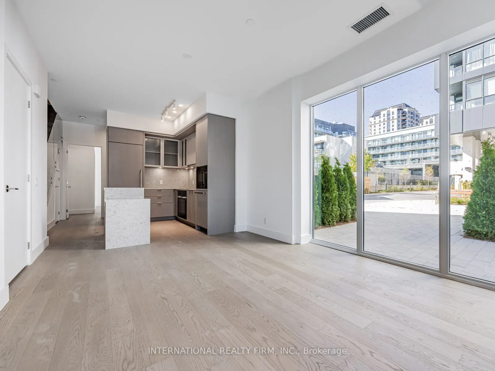 20 Dervock Crescent NW, #TH-06