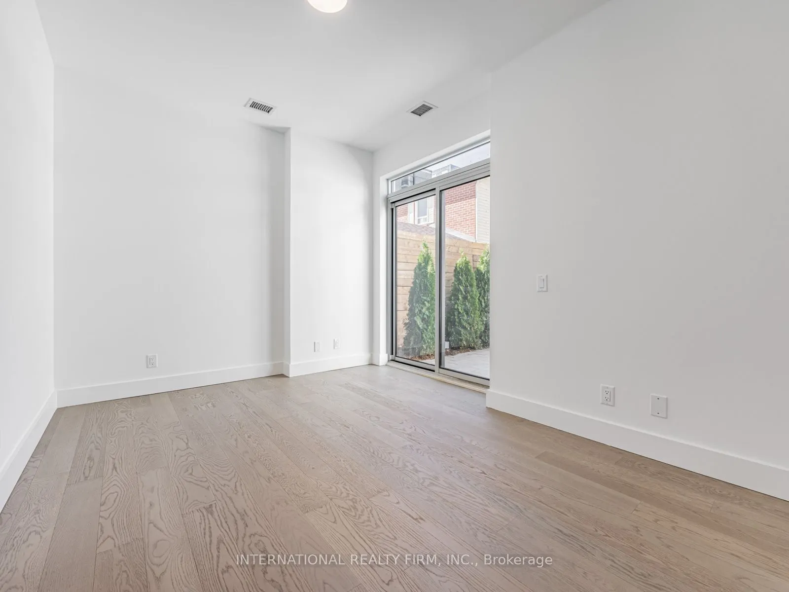 20 Dervock Crescent NW, #TH-06