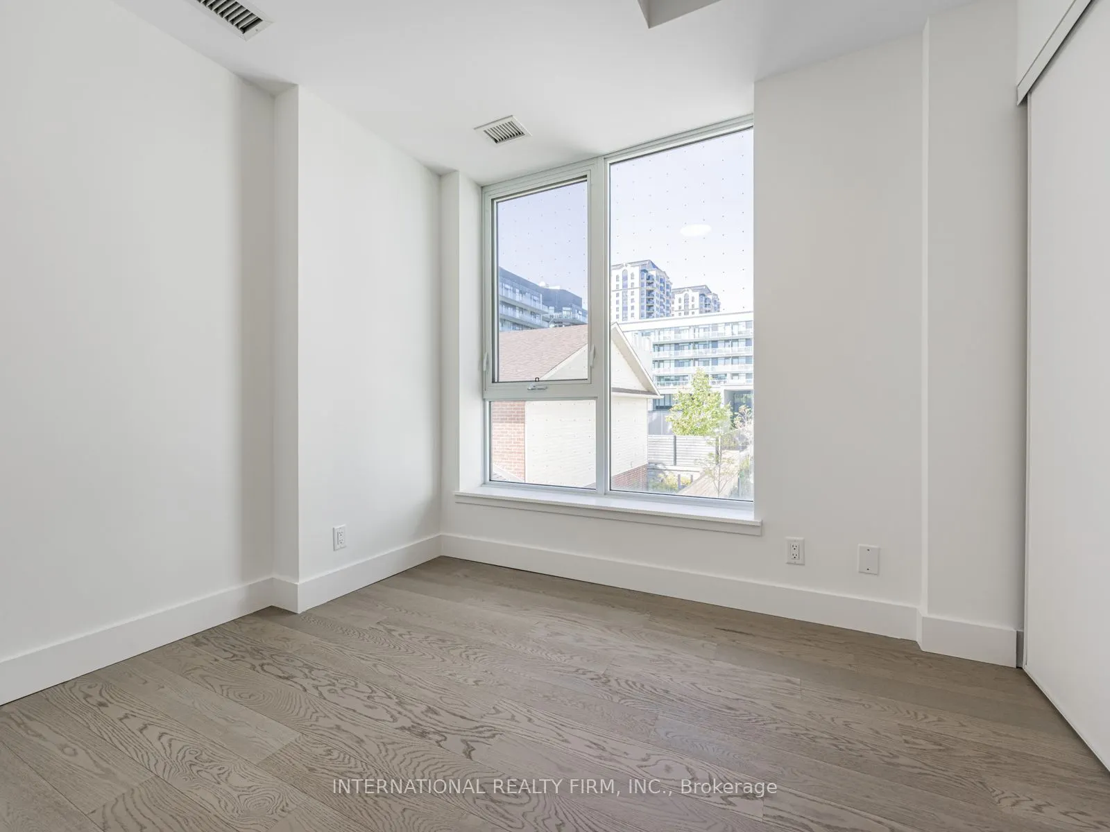 20 Dervock Crescent NW, #TH-06