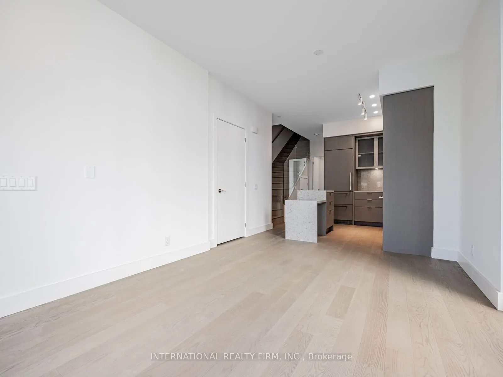 20 Dervock Crescent NW, #TH-06